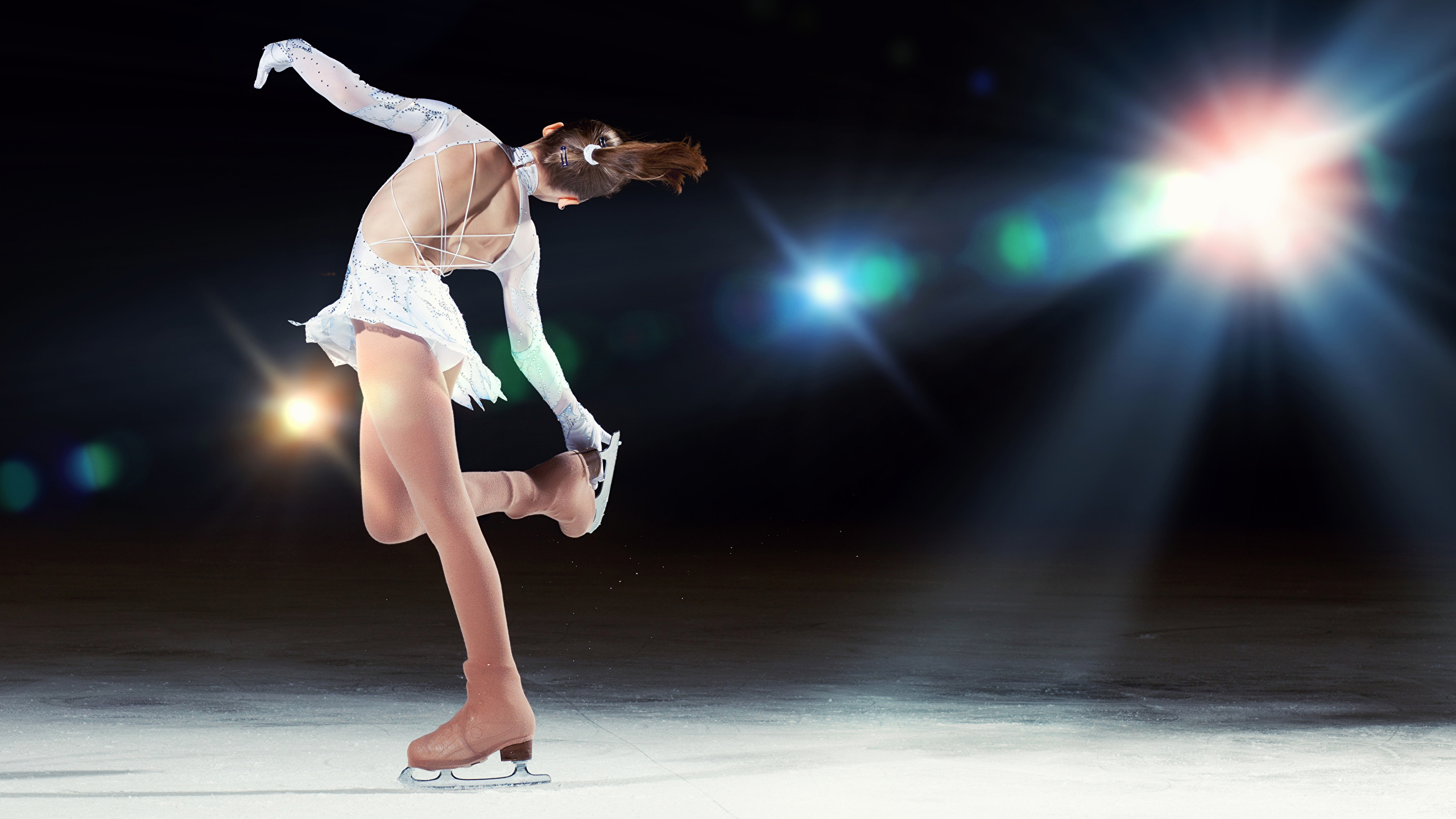 壁紙 2560x1440 氷 ダンス 茶色の髪の女性 スケート靴 背中 少女 スポーツ ダウンロード 写真