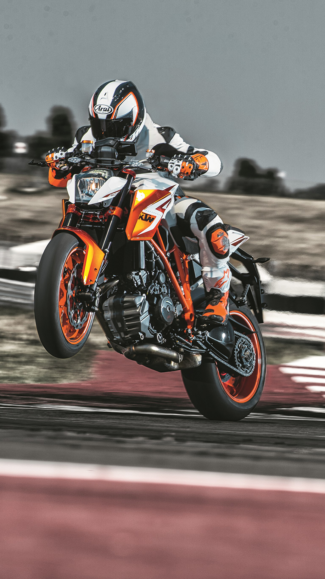 壁紙 1080x1920 Ktmオートバイ 2016 1290 Super Duke R Special Edition モーターサイクリスト ヘルメット オートバイ ダウンロード 写真