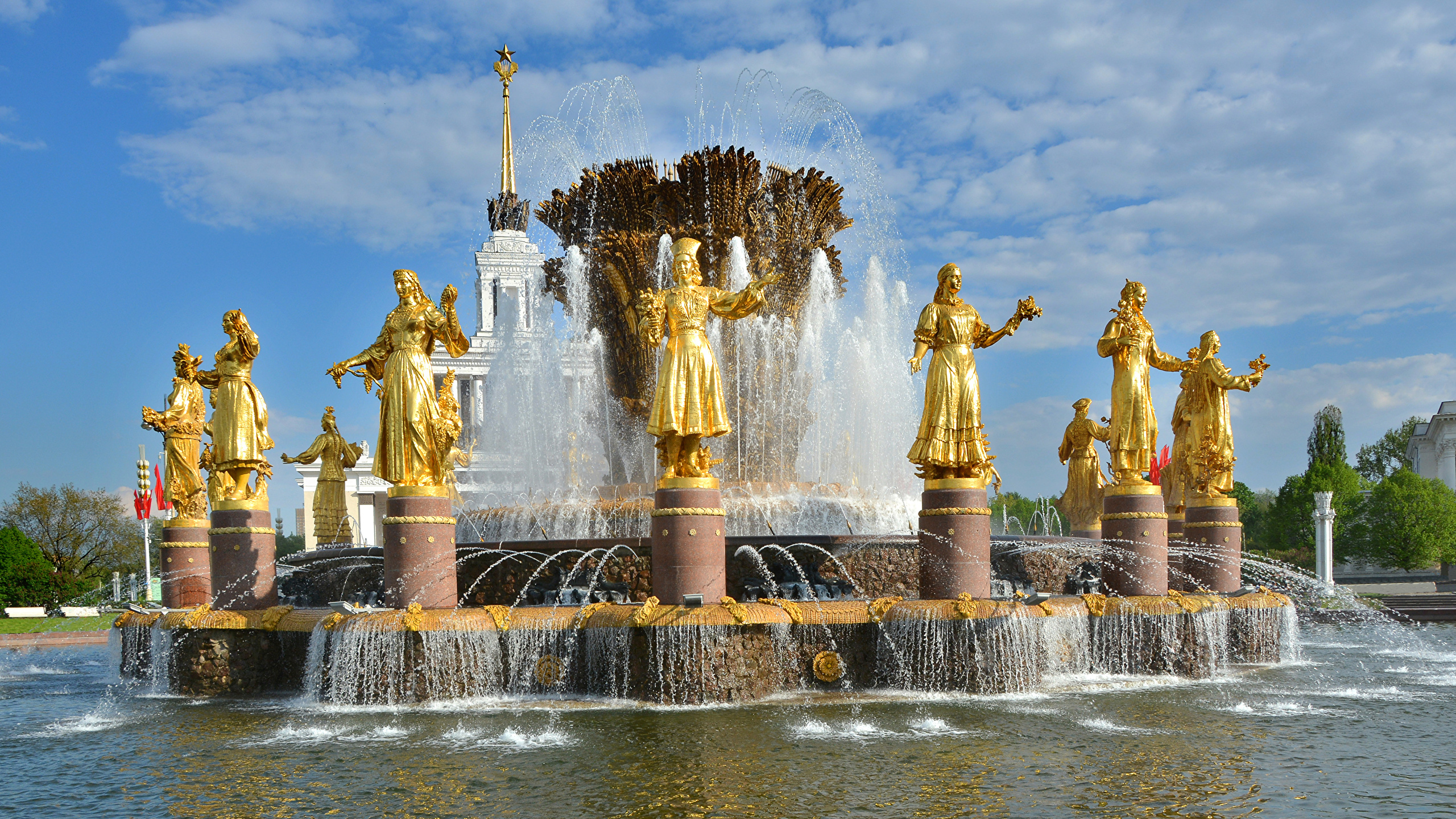 壁紙 2560x1440 ロシア モスクワ 公園 彫刻 噴水 Fountain Friendship Of Peoples 都市 ダウンロード 写真