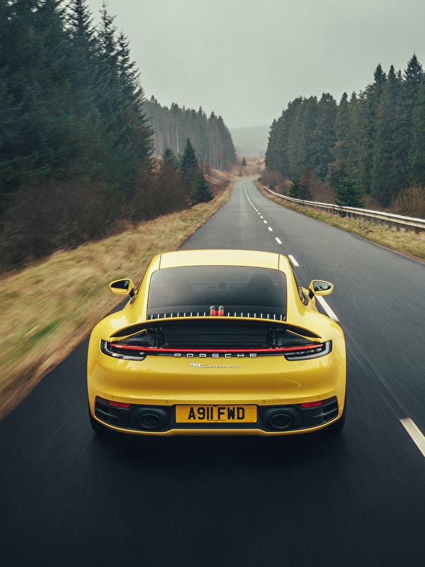壁紙 600x800 ポルシェ 道 911 Carrera 4s 19 黄色 の背面図 運動 自動車 ダウンロード 写真