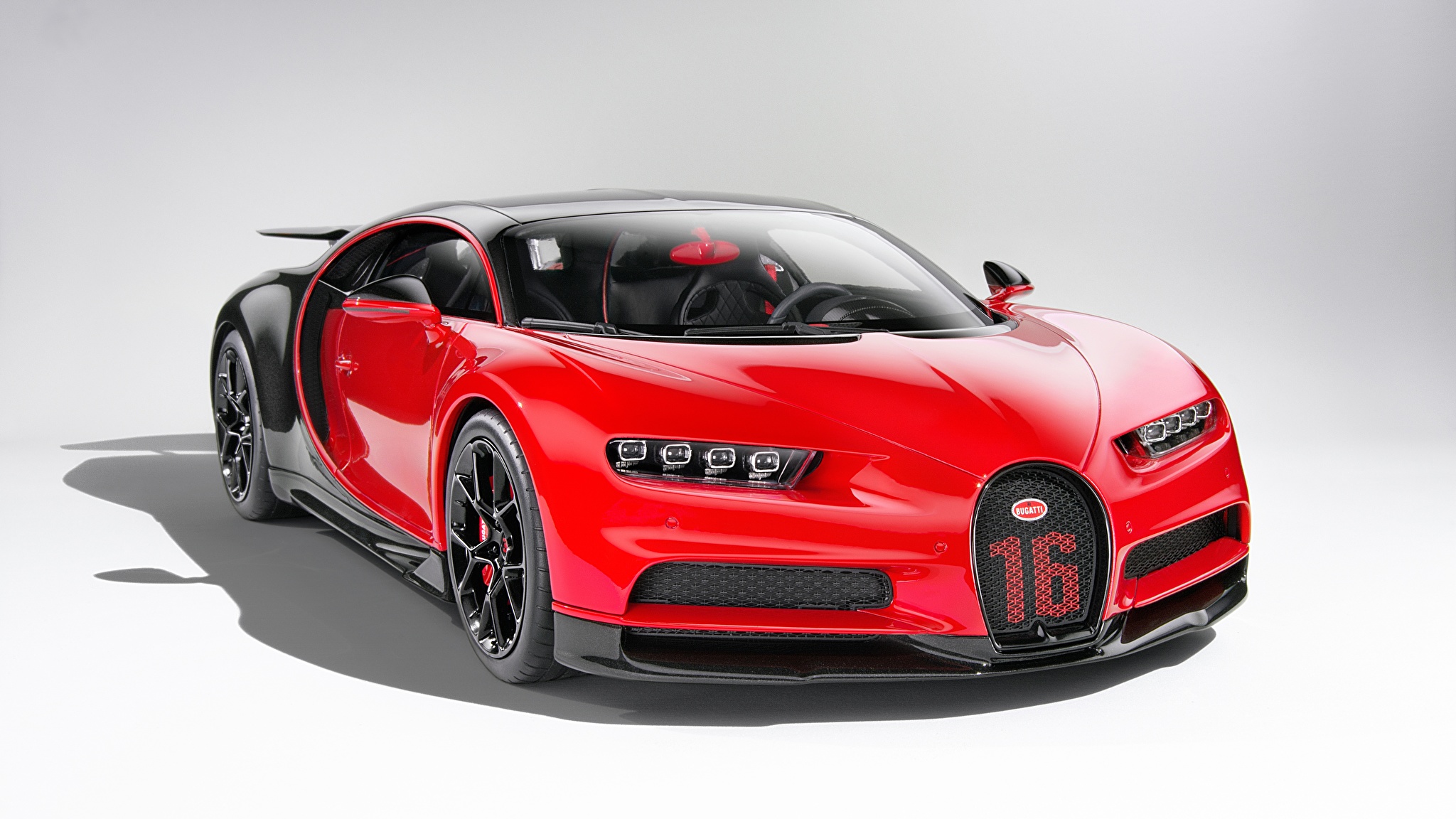 Bugatti Chiron красный