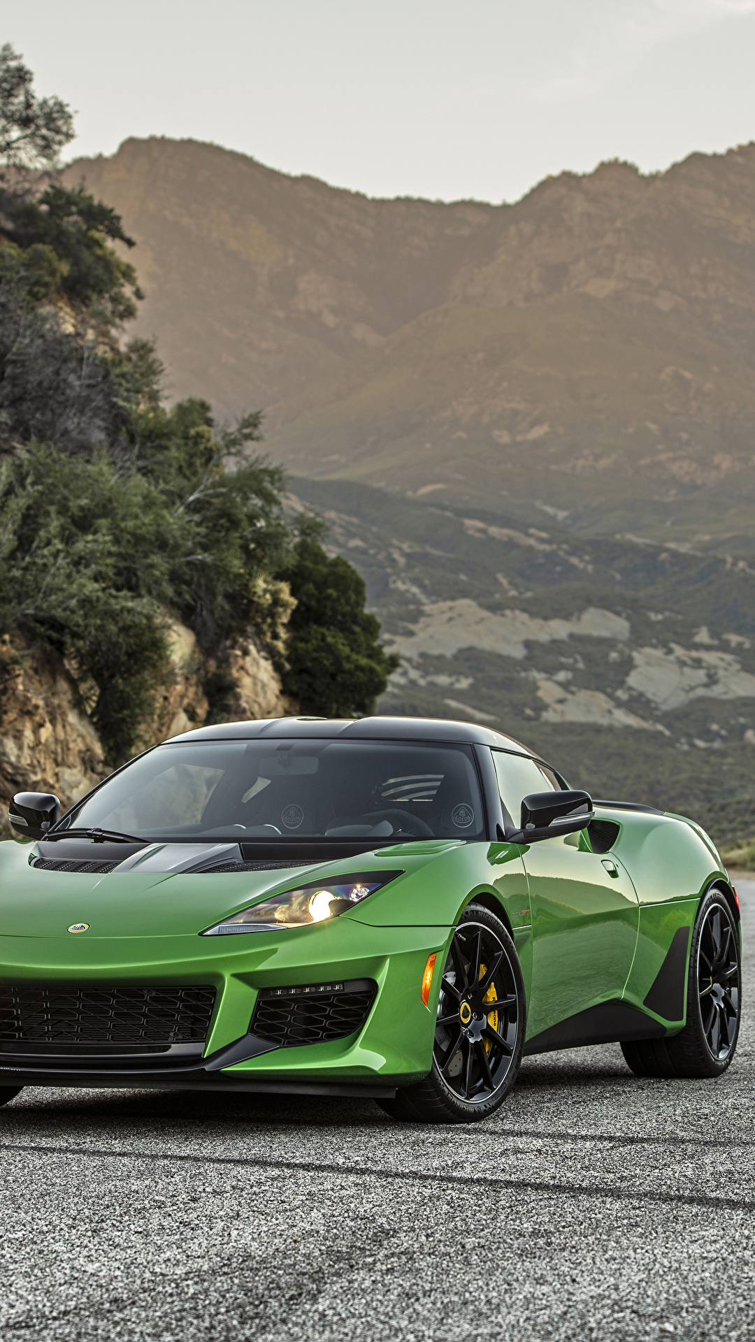 Обои для рабочего стола Лотус 2020 Evora GT зеленые 1080x1920