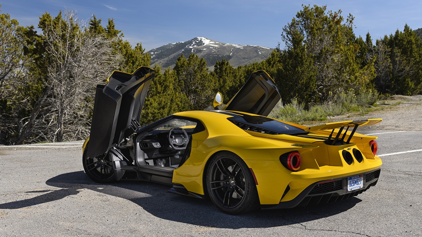 Image Ford Gt 2017 Metal Yellow Doors Automobile 1366x768