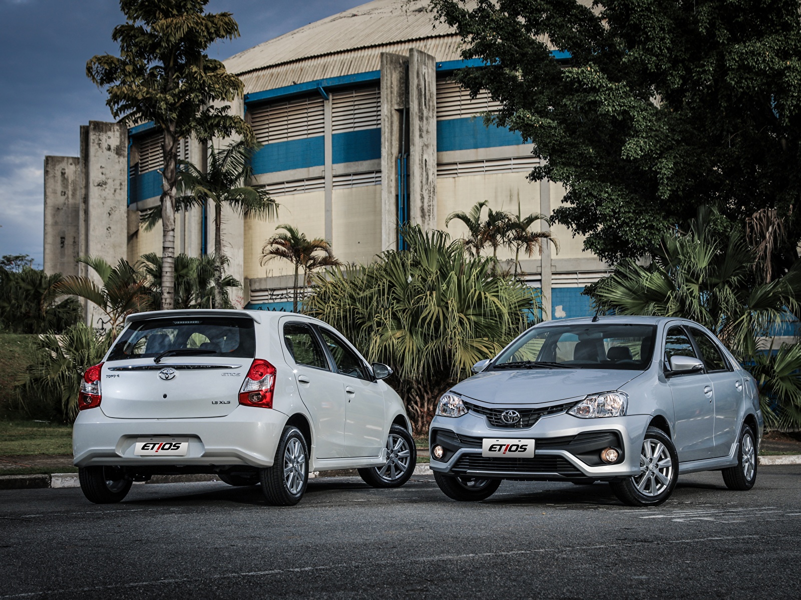 Картинка Тойота 2016 Etios 2 Сзади Металлик Автомобили 1600x1200