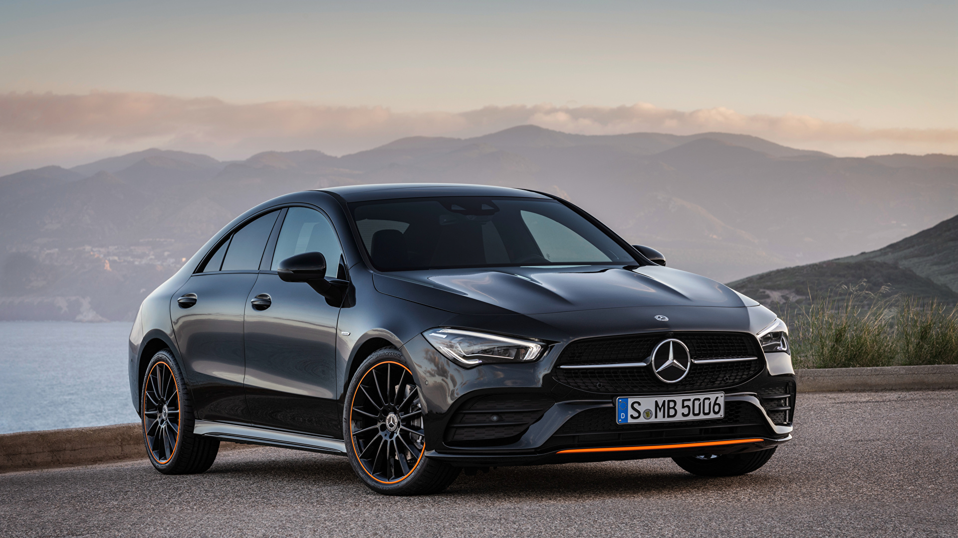 Обои для рабочего стола Мерседес бенц 2019 CLA 250 AMG 1920x1080