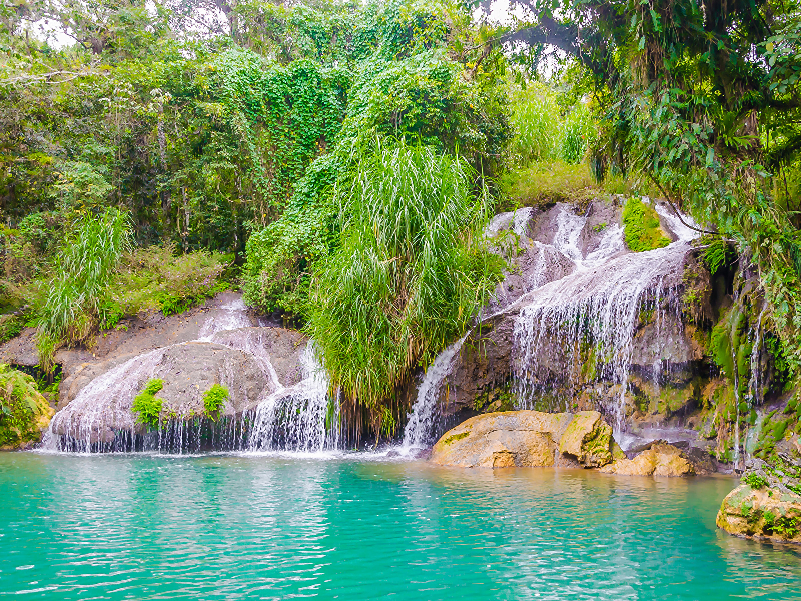 Fondos de Pantalla 1600x1200 Cuba Piedras Cascadas El Nicho Arbusto ...