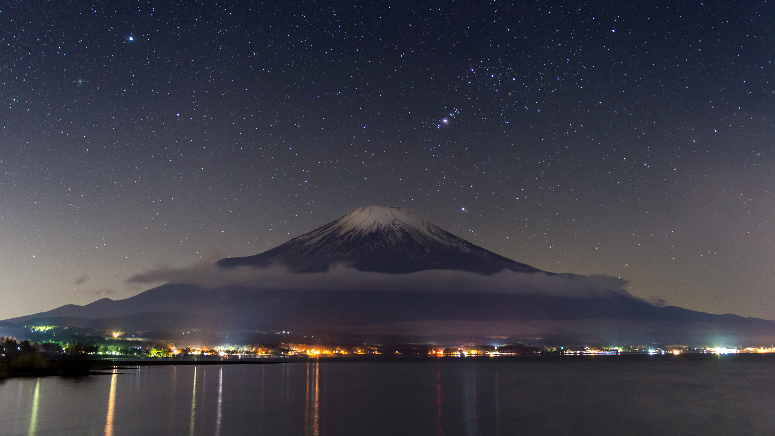 壁紙 2560x1440 日本 空 恒星 富士山 夜 火山 自然 ダウンロード 写真