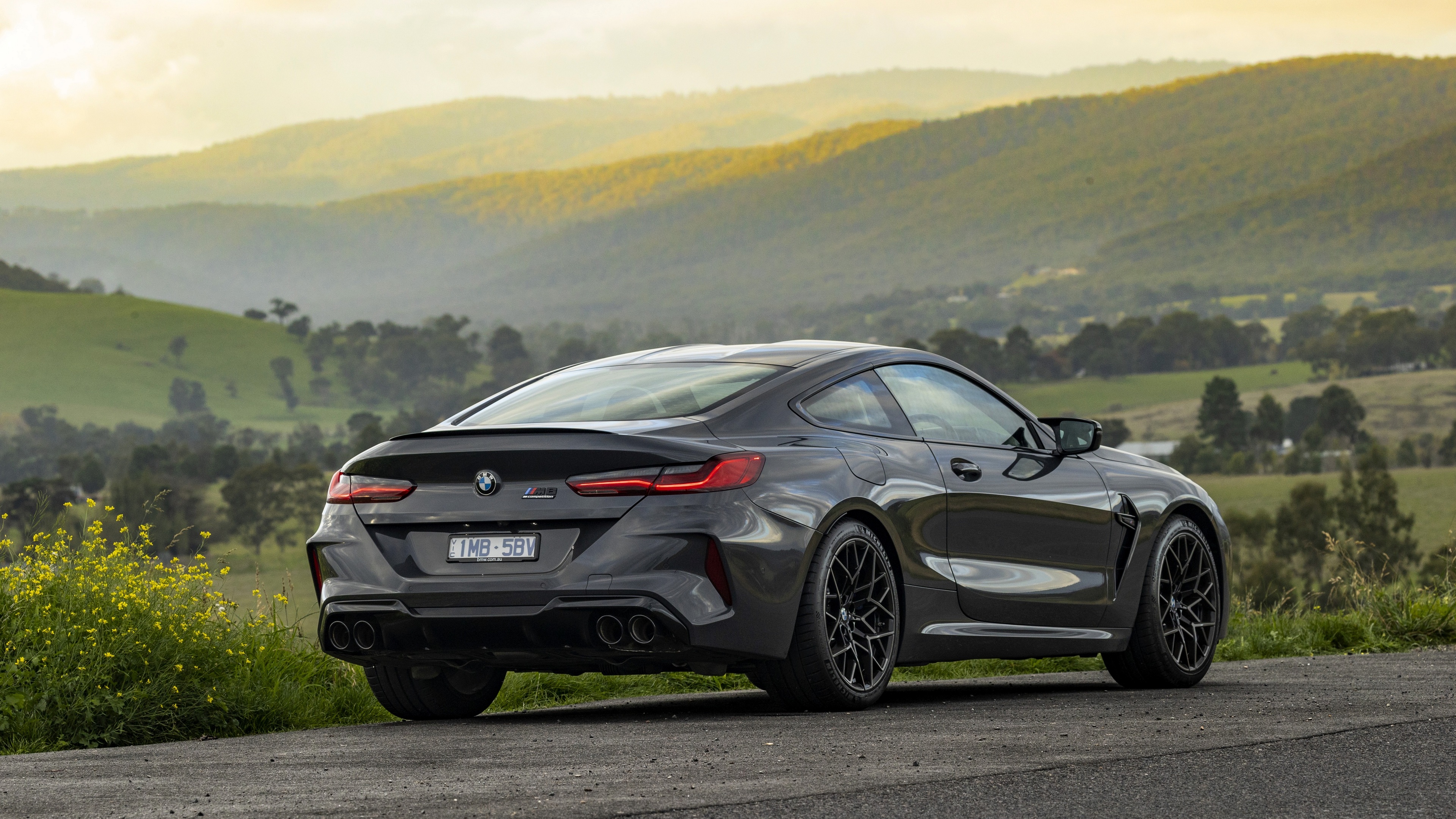 Фотографии BMW M8 Competition, F92, AU-version Купе серая 3840x2160