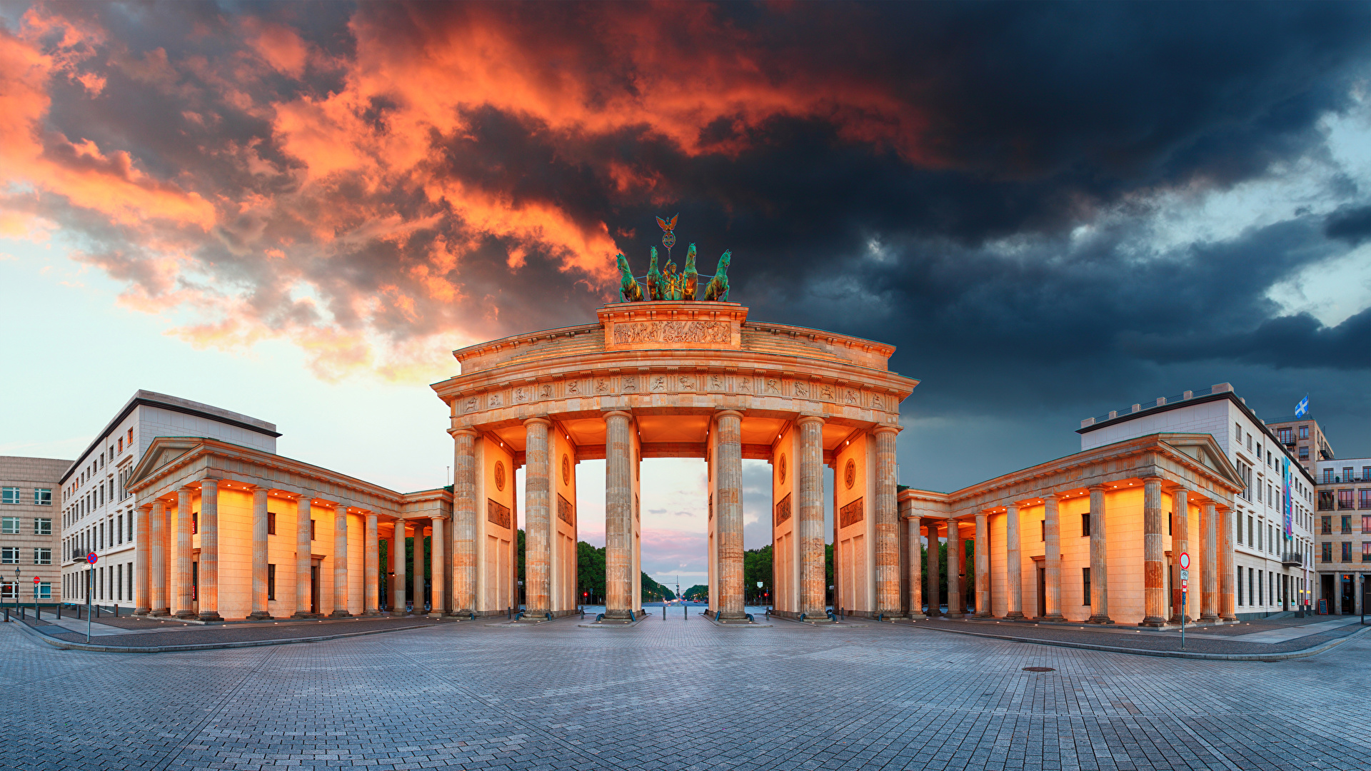 壁紙 19x1080 ドイツ ベルリン Brandenburg Gate 雲 広場 柱 ゲート 都市 ダウンロード 写真