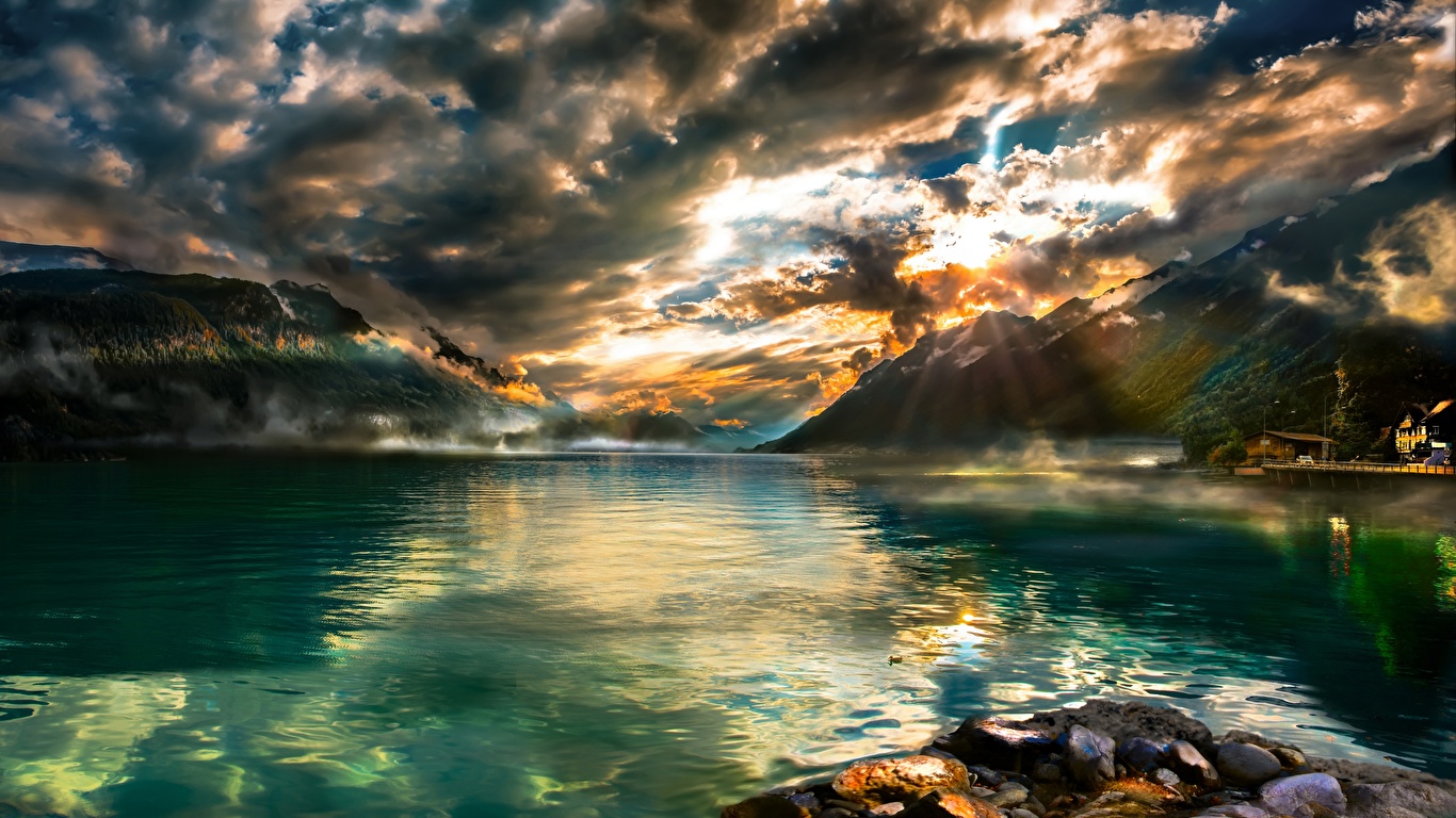 壁紙 1366x768 湖 山 スイス 風景写真 Brienzersee 雲 自然 ダウンロード 写真
