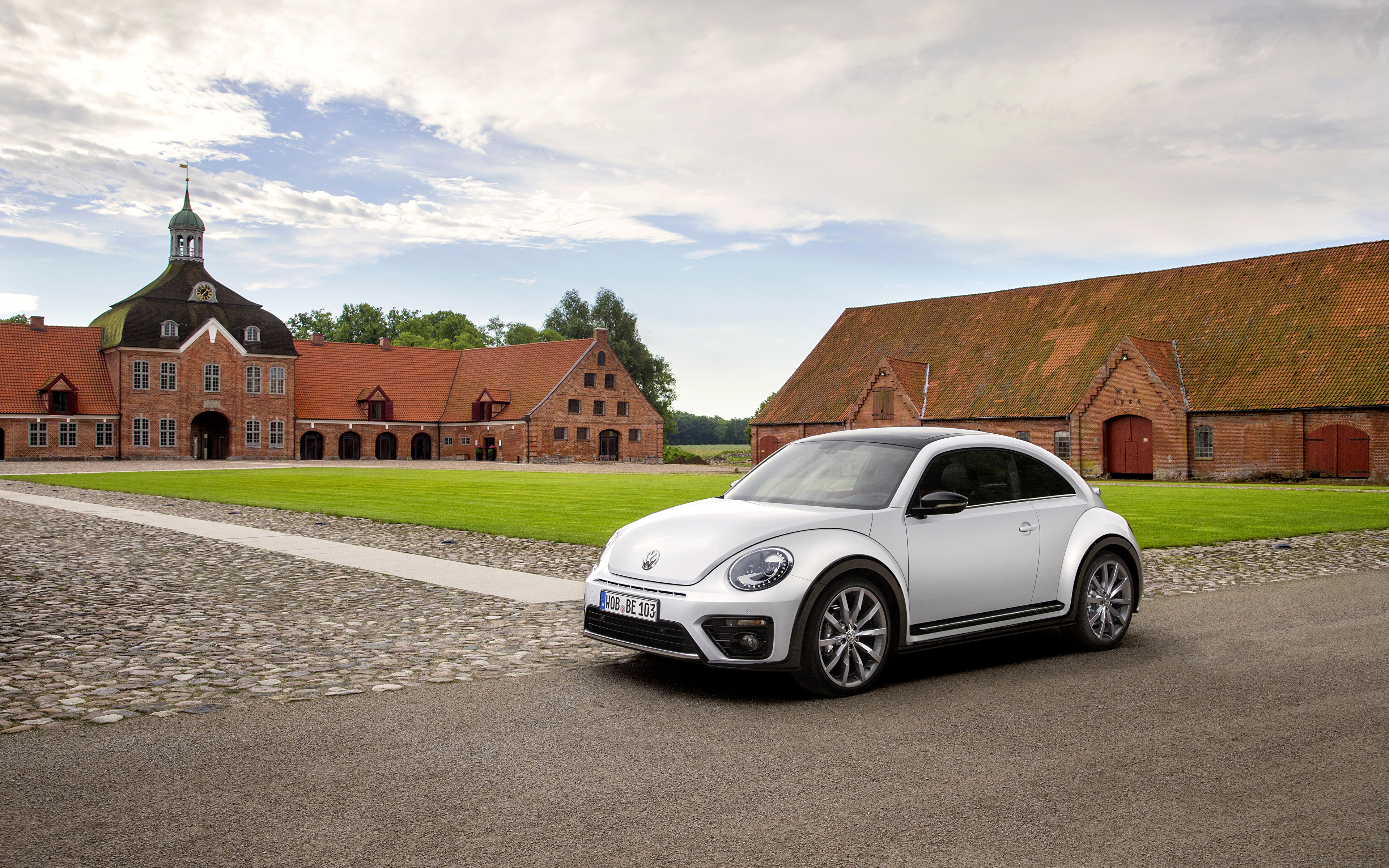 Фото Volkswagen 2016 Beetle R-Line Купе белая Автомобили 3840x2400