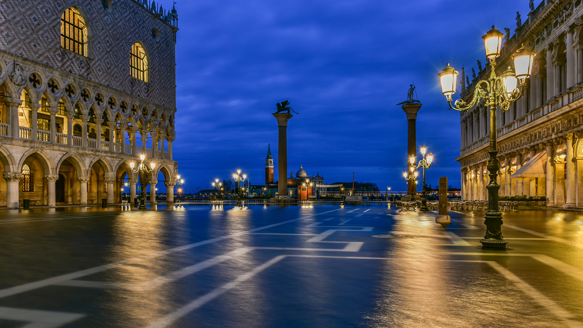 Sfondi Venezia Italia Piazza della città Serata Lampioni 1920x1080