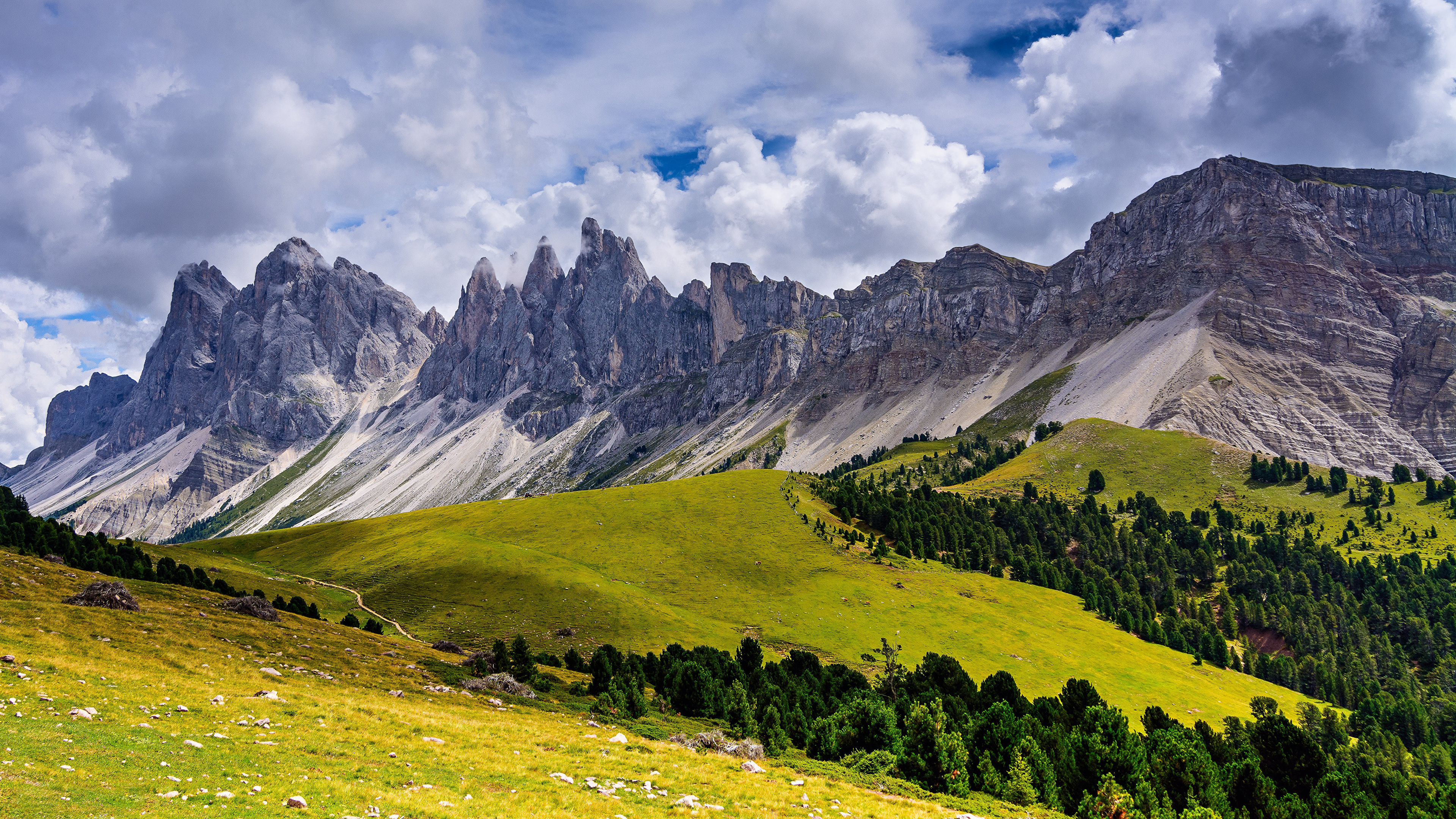 Achtergronden bureaublad Alpen Italië Trentino-Alto Adige, Dolomites Bergen Natuur Wolken 3840x2160 berg