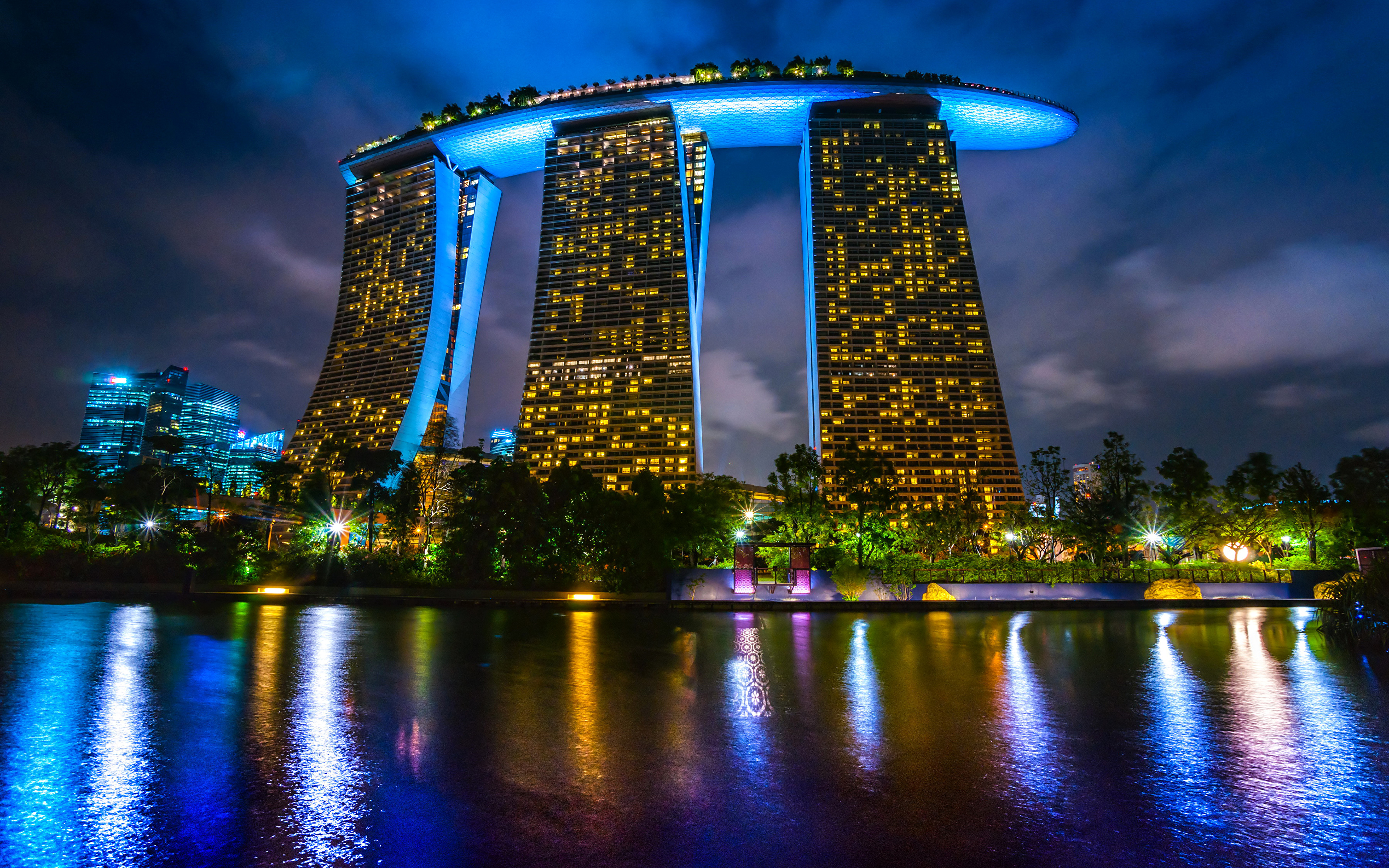 Marina bay. Марина Бэй Сэндс Сингапур. Marina Bay Sands Сингапур ночью. Сингапур отель Марина Бэй ночью. Марина Бэй 3 здания.