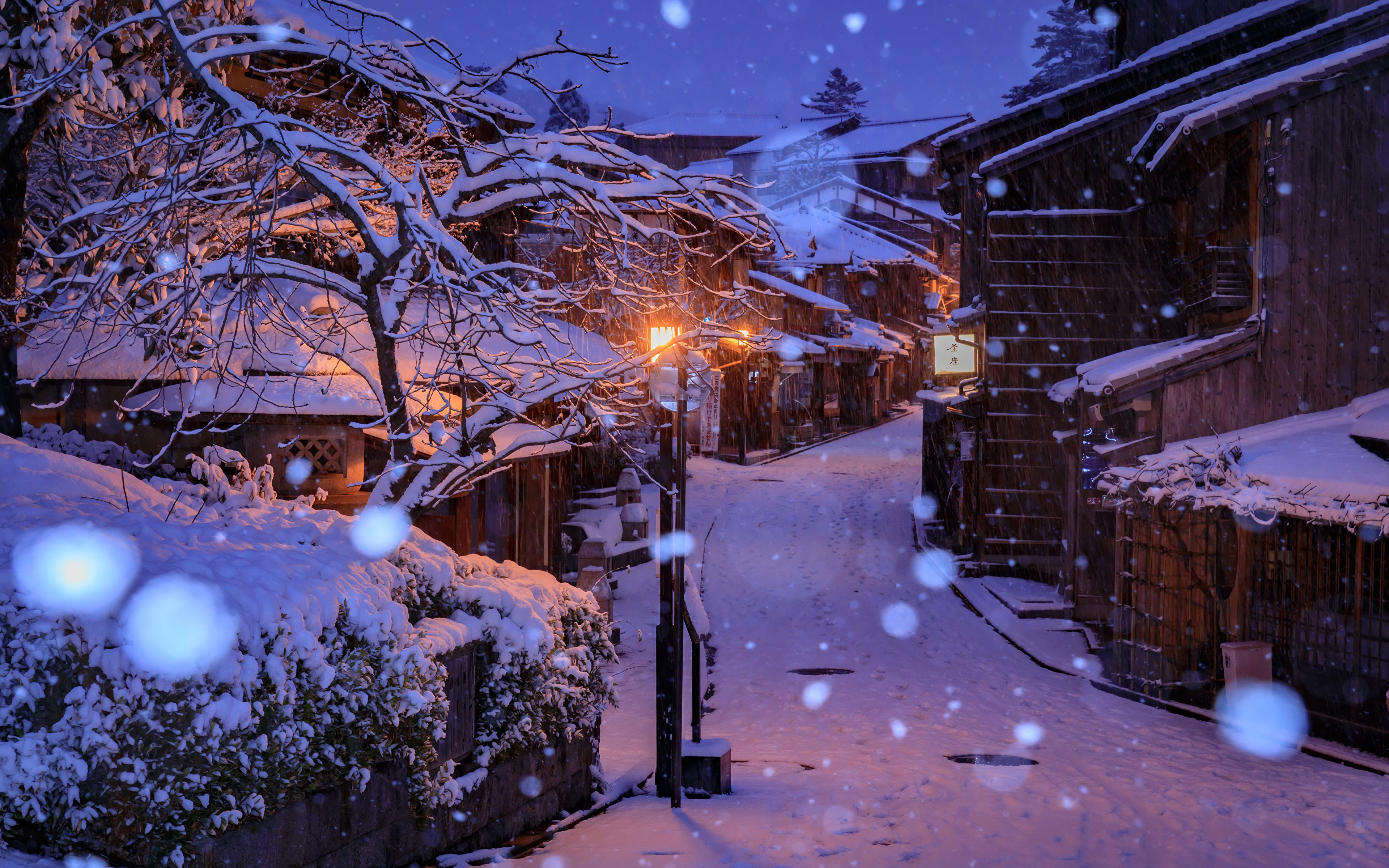 大雪寒冷冬季街道雪景摄影图高清摄影大图-千库网