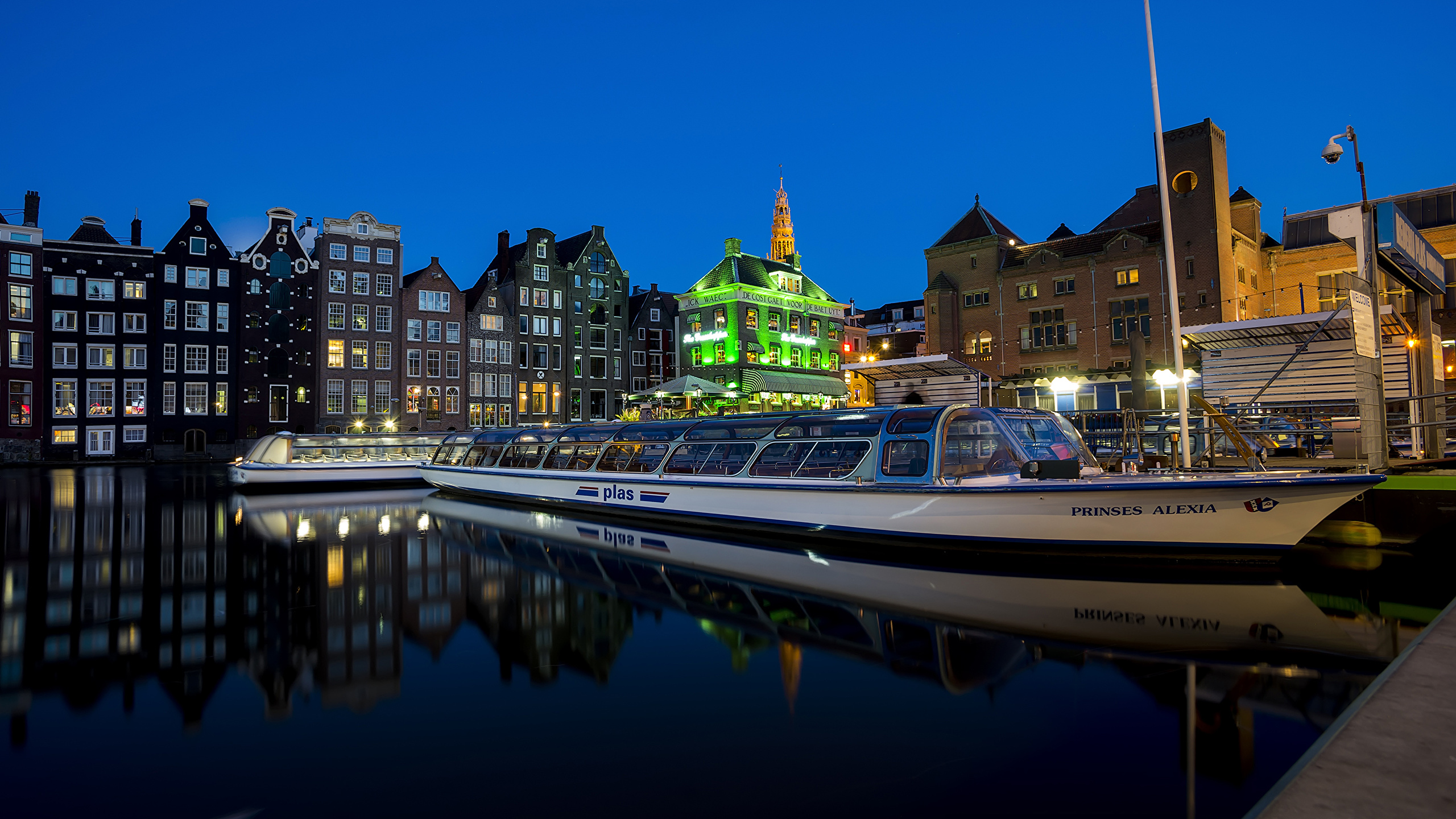 Desktop Wallpapers Riverboat Netherlands Pier Amsterdam 2560x1440