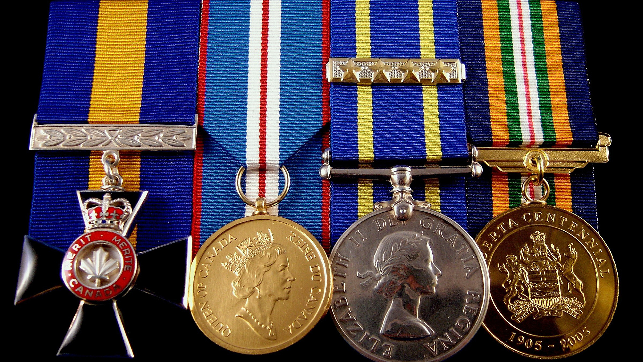 Медали прошлых лет. Современные медали. Ордена и медали. Награды ордена медали. Воинские награды.