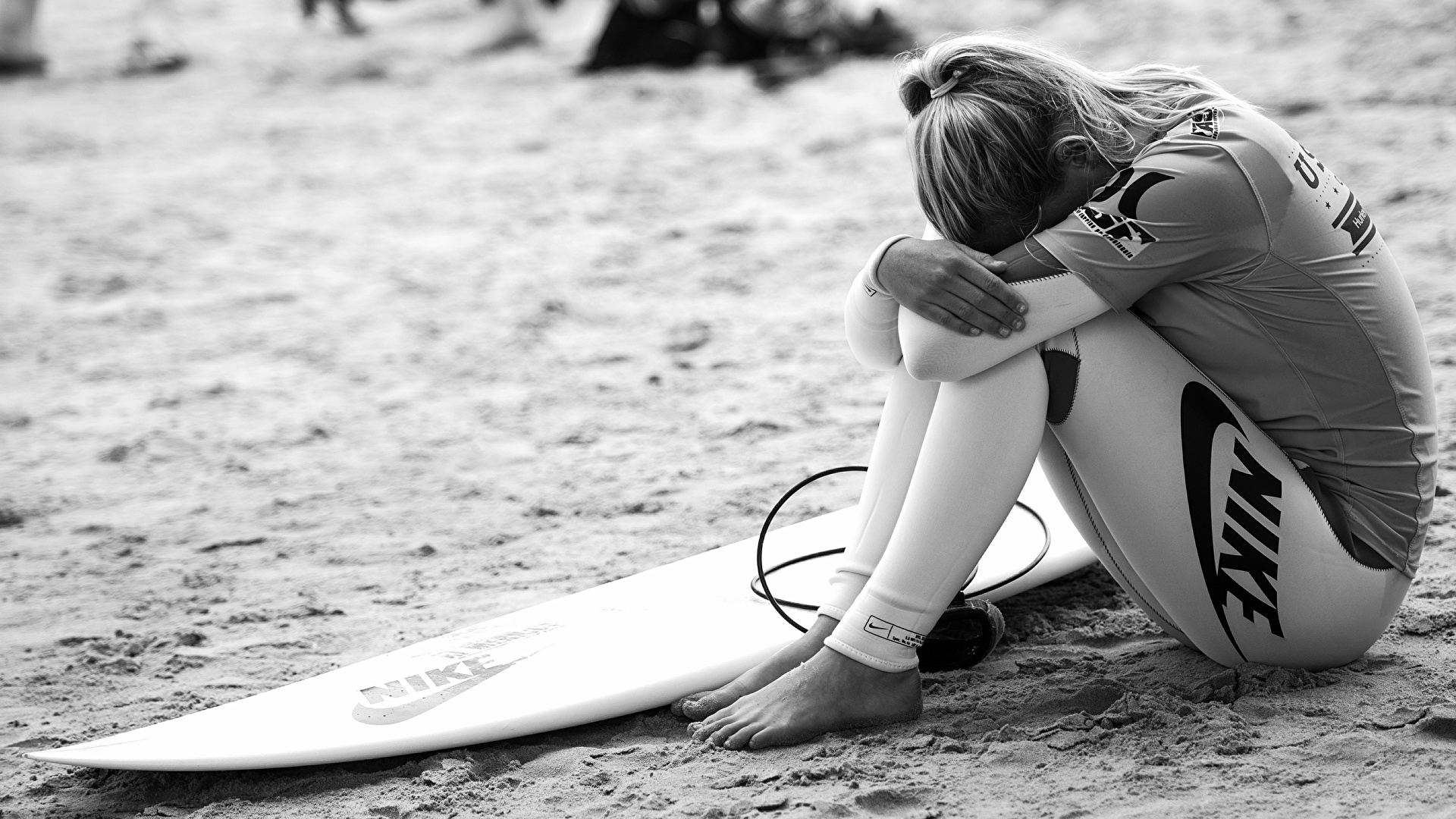 Images Nike Beaches Girls Sport Surfing Brand Sitting 1920x1080 
