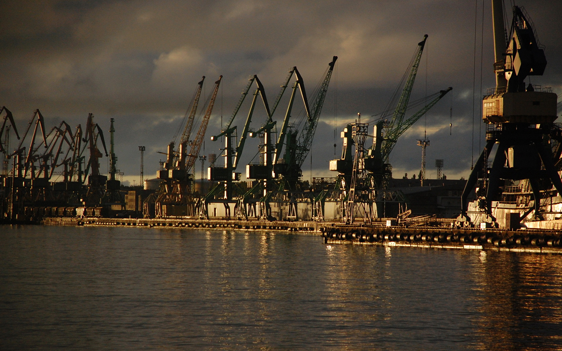 Литовский порт попал под перекрестный огонь Беларуси