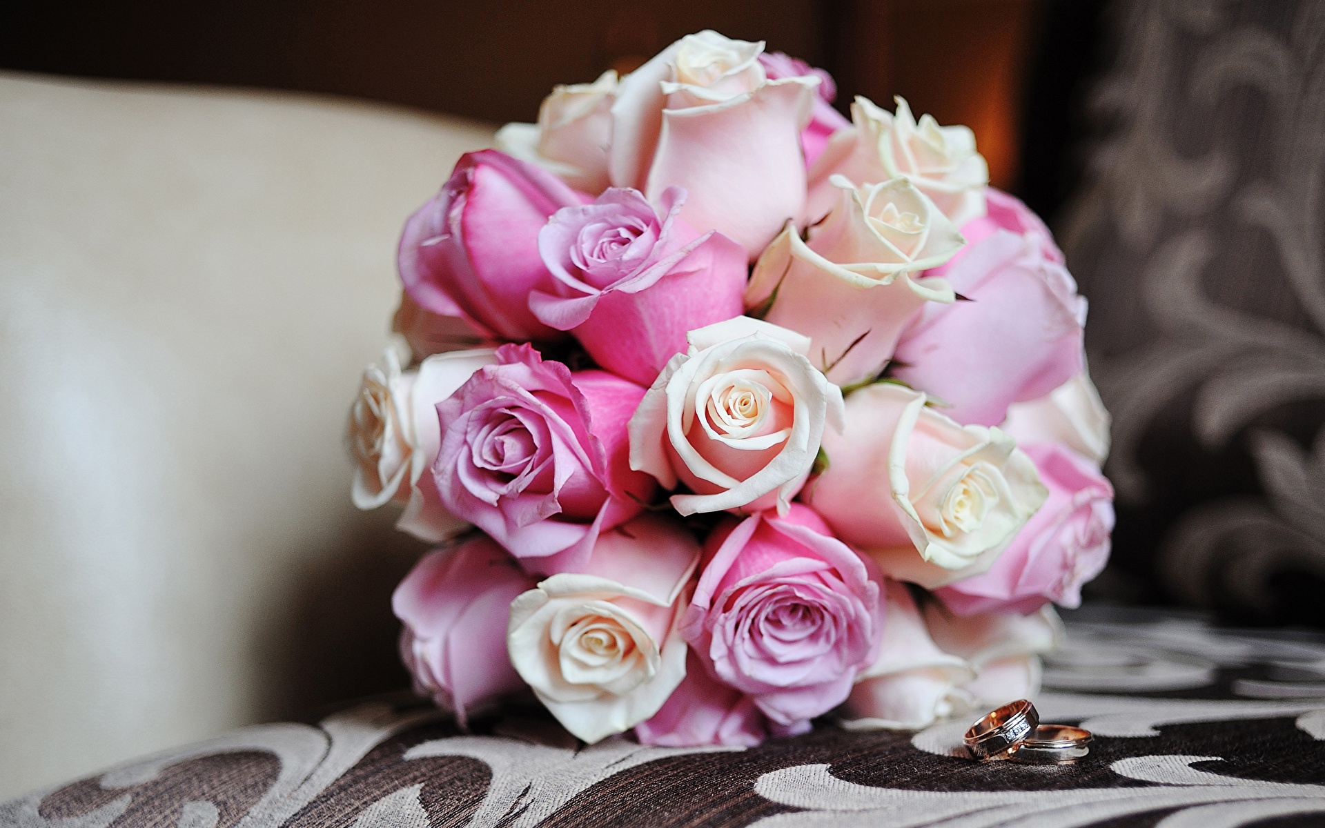 Sfondi Mazzo di fiori rosa Fiori Anello gioiello Giorno festivo 1920x1200 bouquet Rose fiore