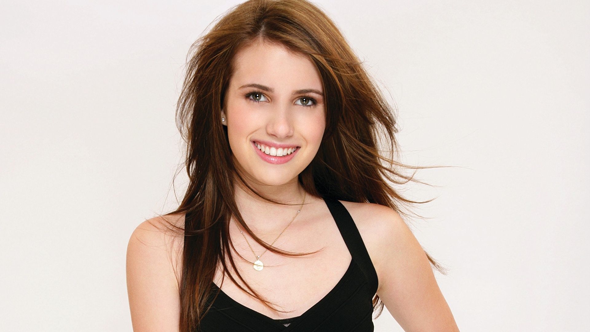 Fondos De Pantalla 1920x1080 Emma Roberts Contacto Visual Cara Sonrisa Cabello Negro Nia Pelo