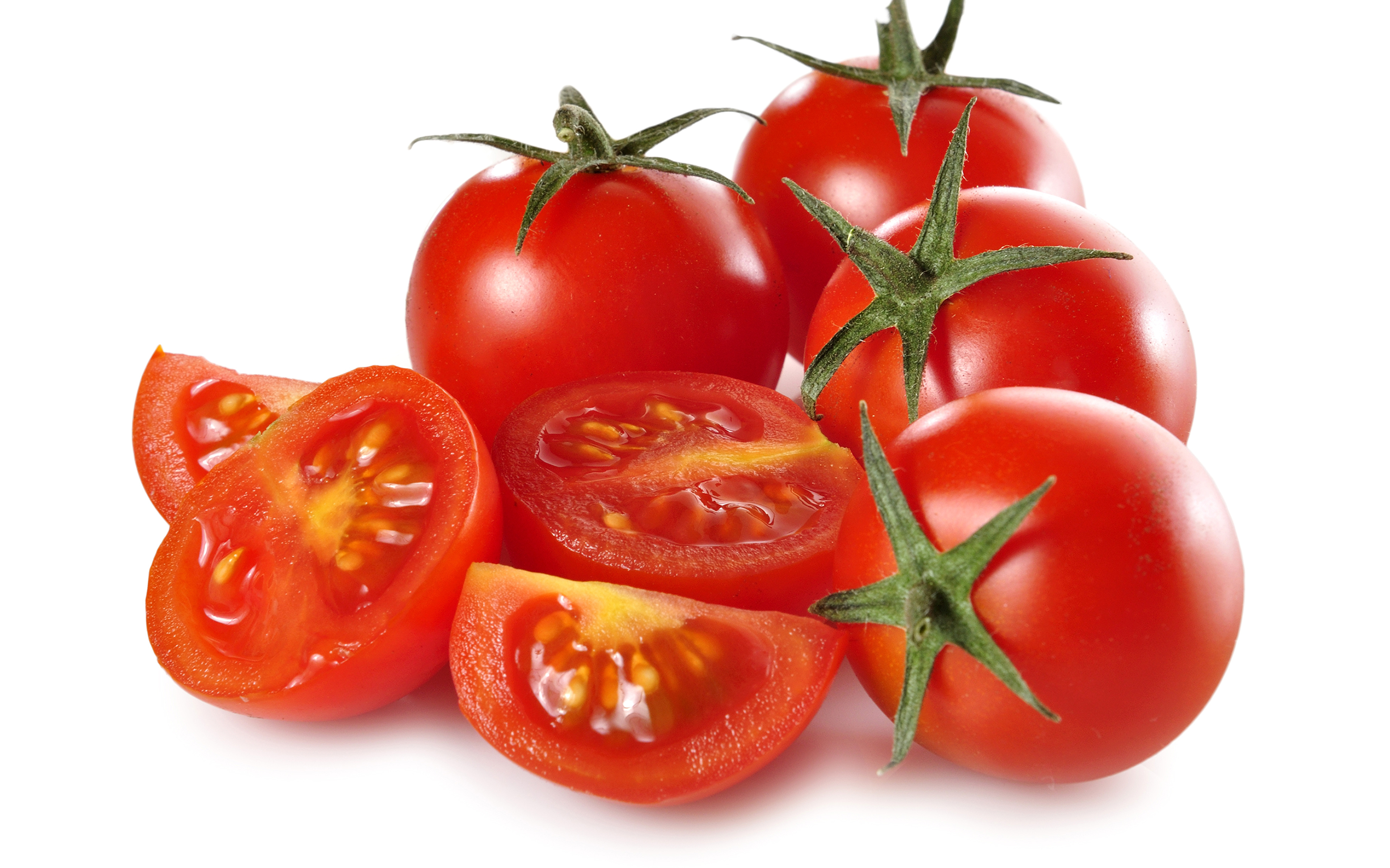 Tomato red. Томат Тезоро f1. Томат черри круглый. Томаты черри красные. Томат на белом фоне.