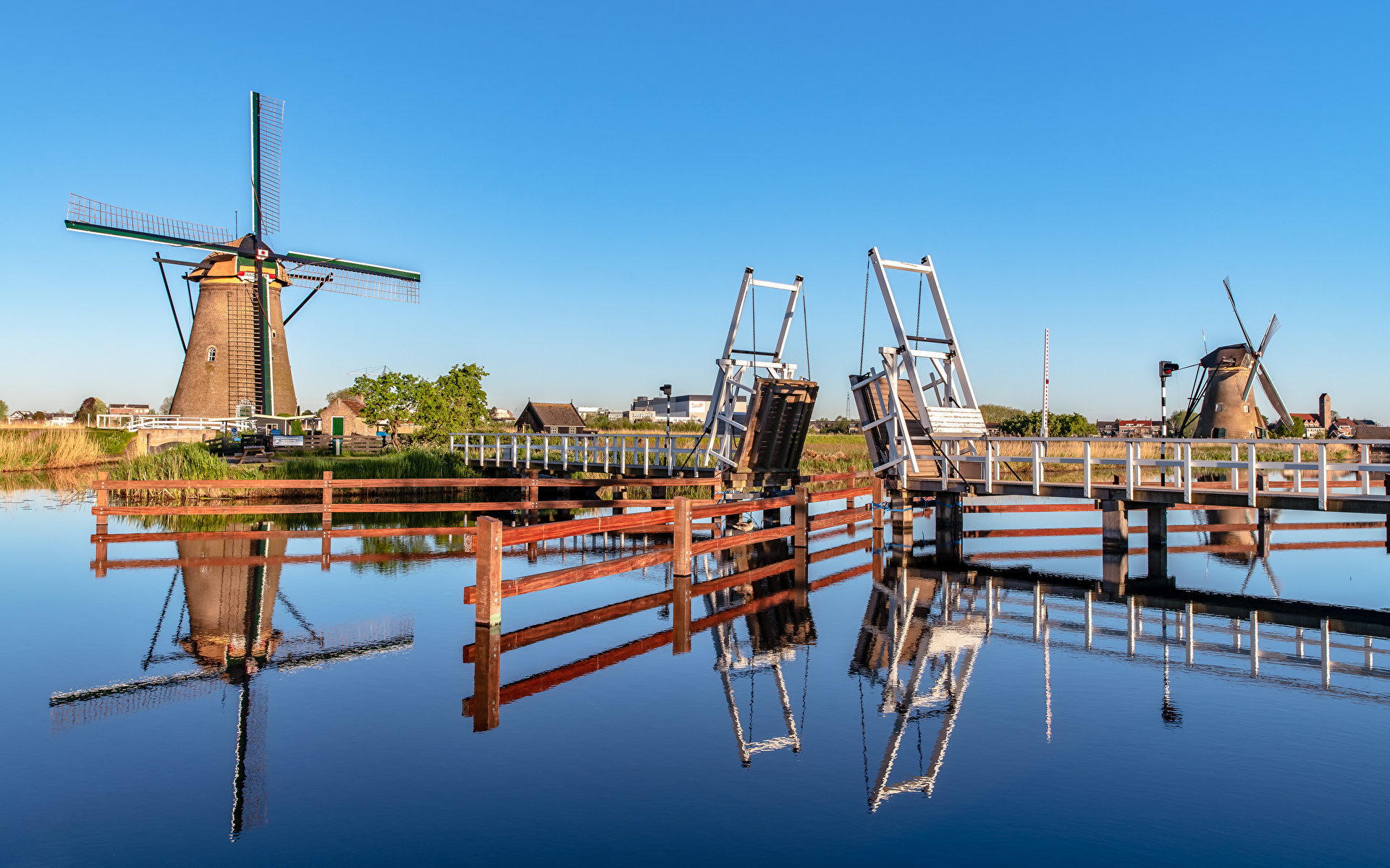 Bilder Nederland vindmøller Zaanse Schans Broer Natur Kanal farvann 1920x1200 Vindmølle en bro