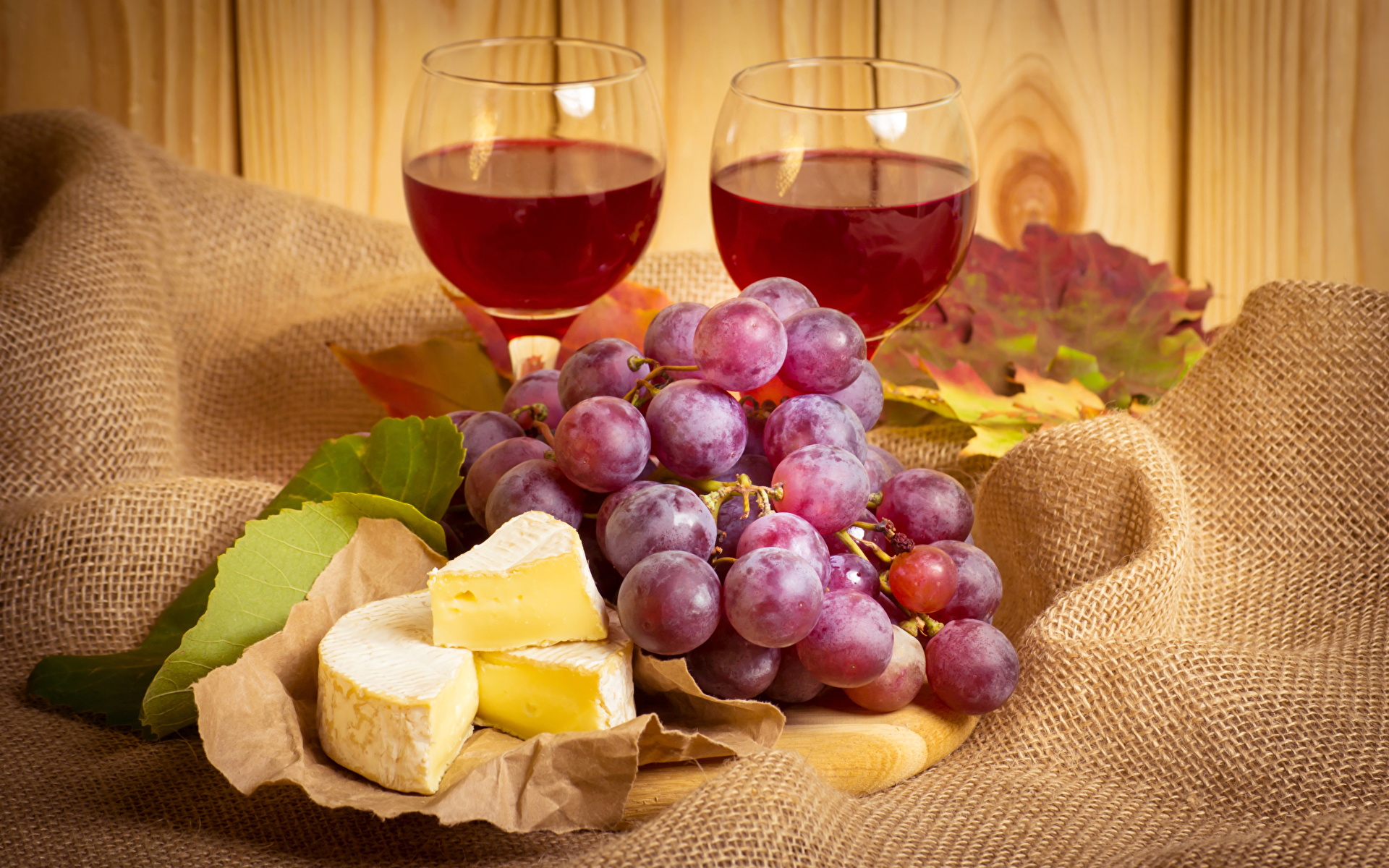 Fondos de Pantalla 1920x1200 Bodegón Vino Uvas Queso Vaso de vino