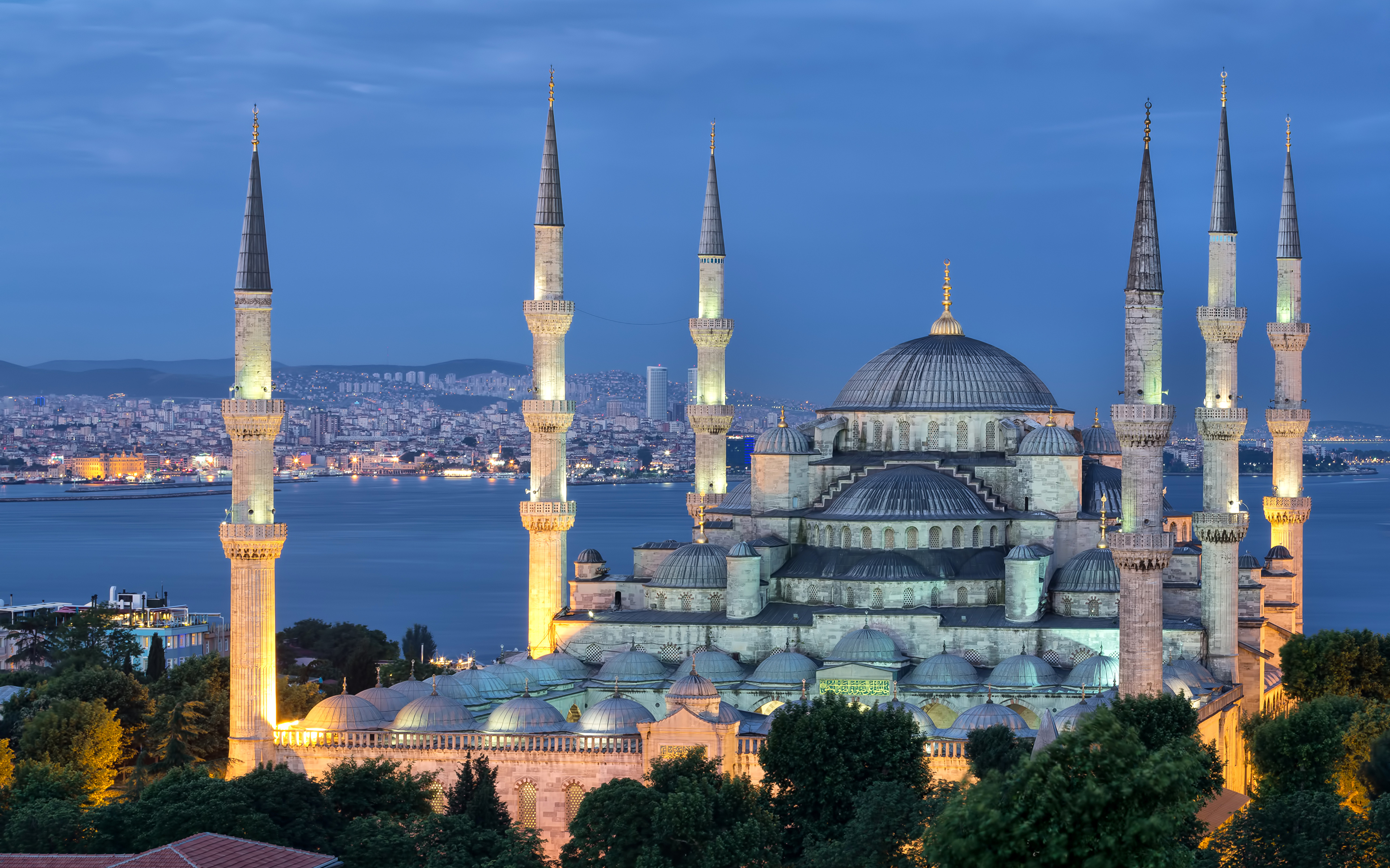 壁紙 3840x2400 トルコ イスタンブール スルタンアフメト モスク 宮殿 夜 街灯 都市 ダウンロード 写真