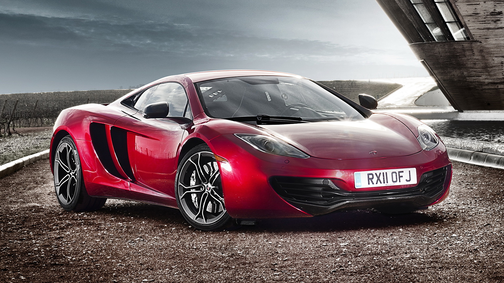 Спорткар. MCLAREN mp4-12c Red. MCLAREN mp4 12c красный. Макларен 420s. MCLAREN 420.