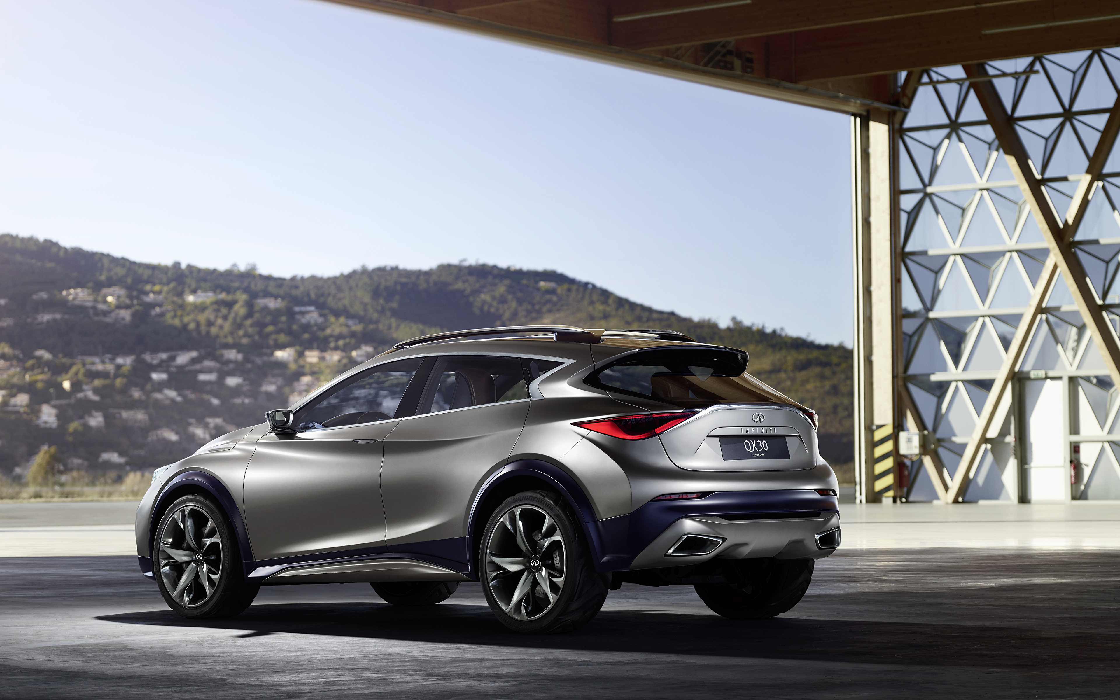 Infiniti qx30. Инфинити qx30. Infiniti qx30 2015. Инфинити паркетник qx30. Новый Инфинити qx30.