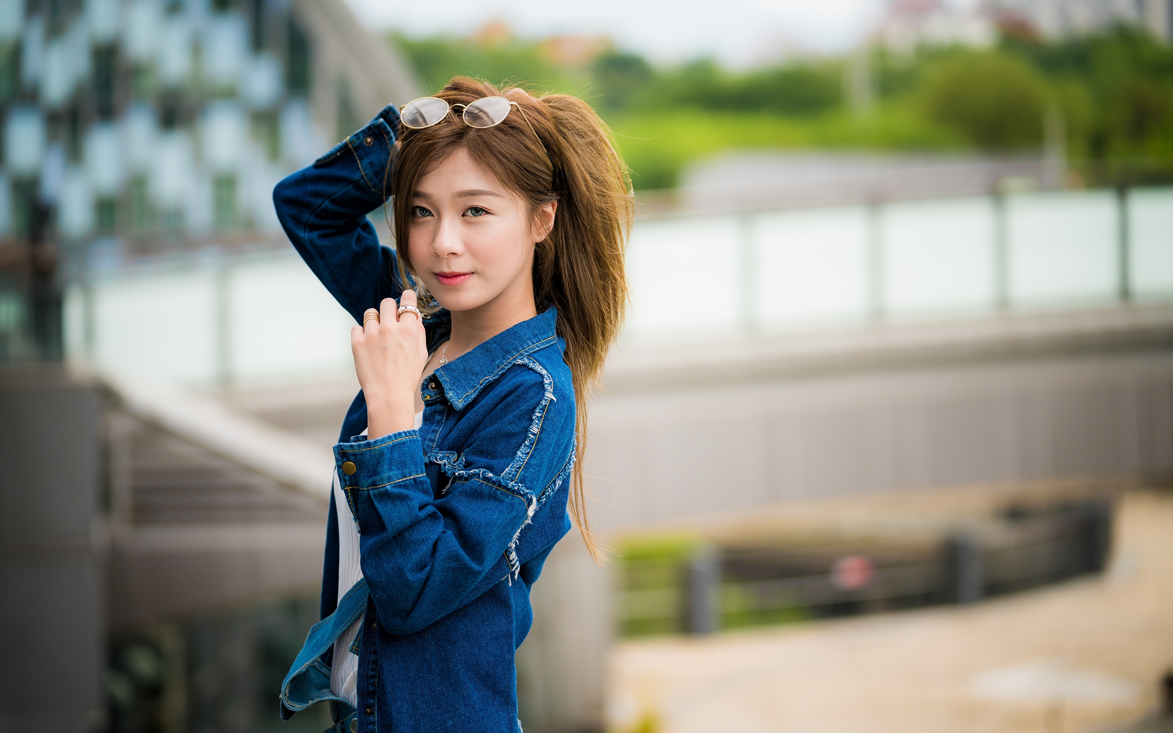 Image Brown Haired Bokeh Pose Female Asiatic Hands Staring 3840x2400