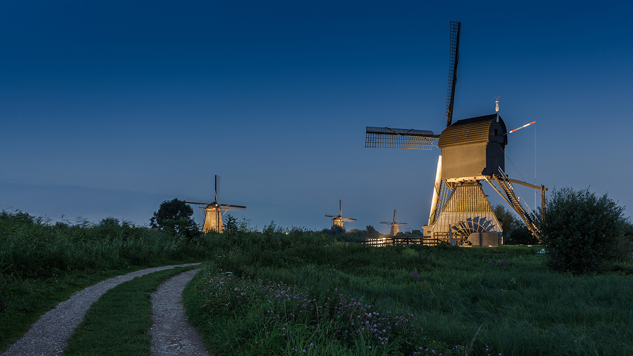 Фон мельница. Нидерланды мельницы. Кижи мельница. Саврасов ветряная мельница. Ветряные мельницы в Голландии.