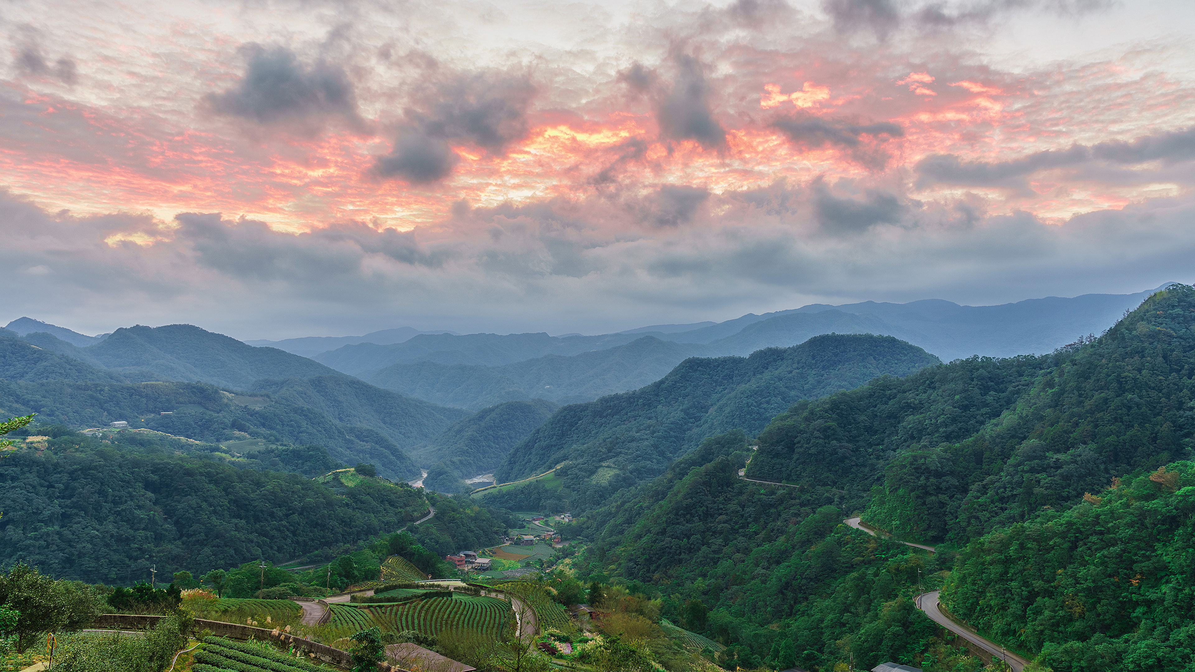 壁紙 3840x2160 台湾 風景写真 山 空 畑 森林 Taipei 自然 ダウンロード 写真