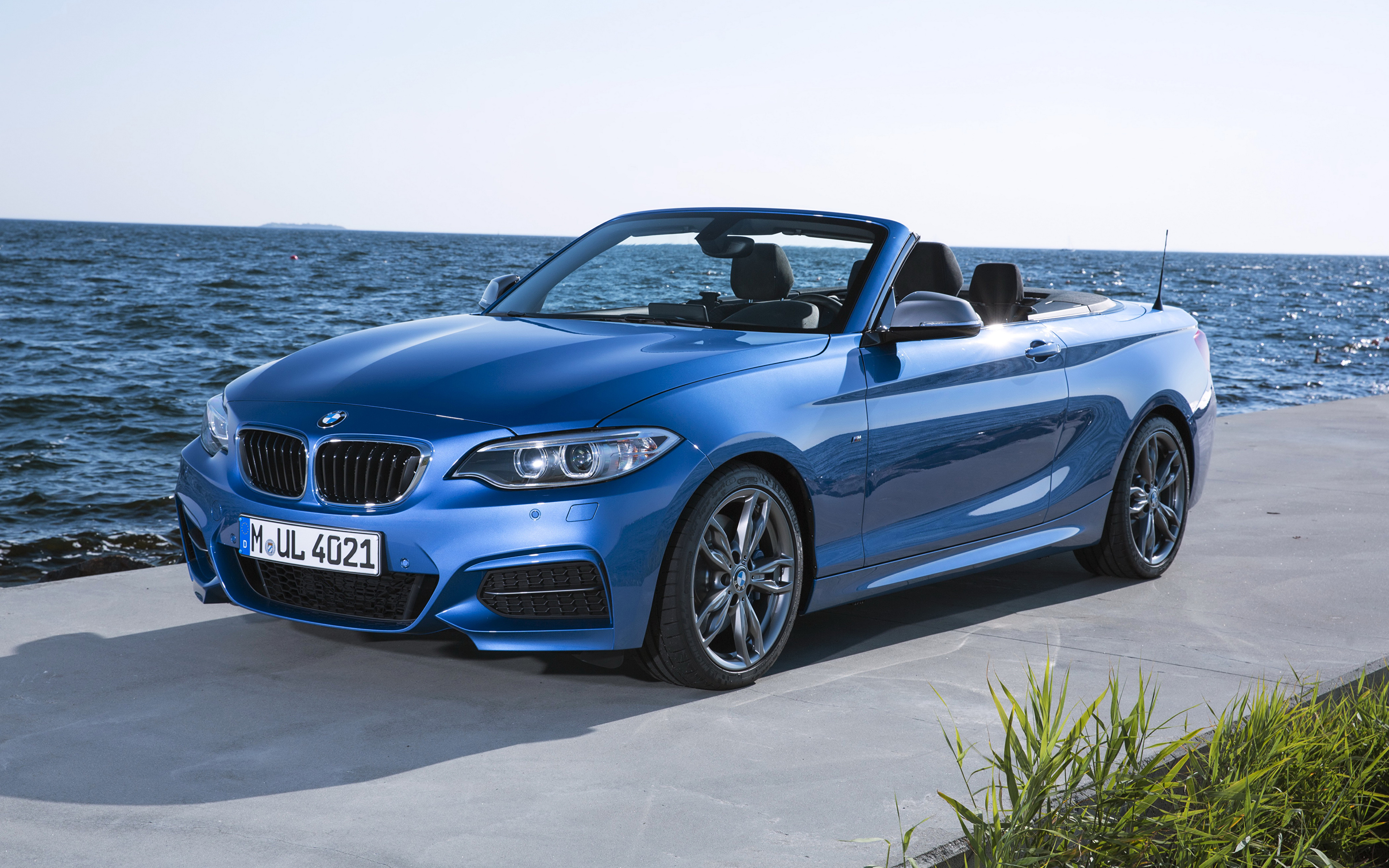 Картинка BMW 2014 M235i F23 convertible кабриолета голубые 3840x2400