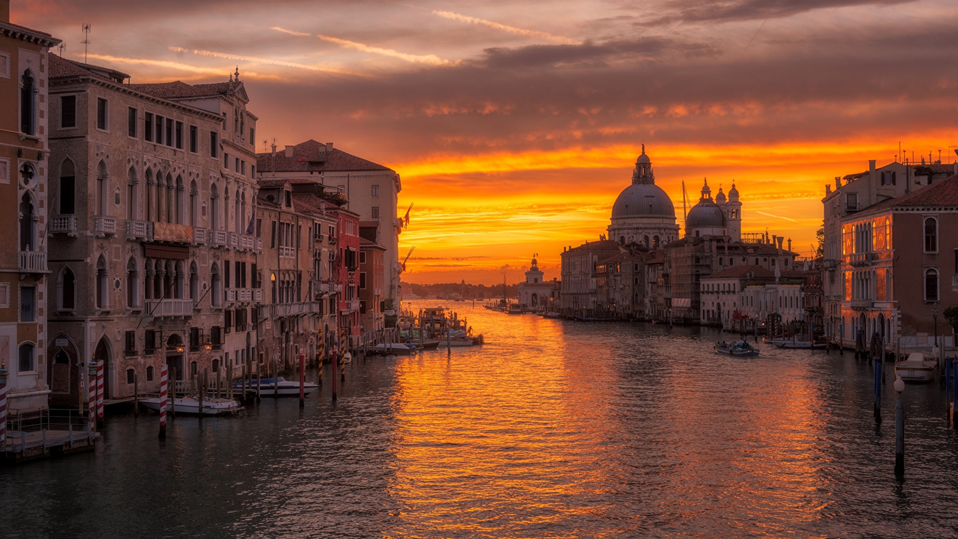 壁紙 19x1080 イタリア 夕 ヴェネツィア 運河 都市 ダウンロード 写真
