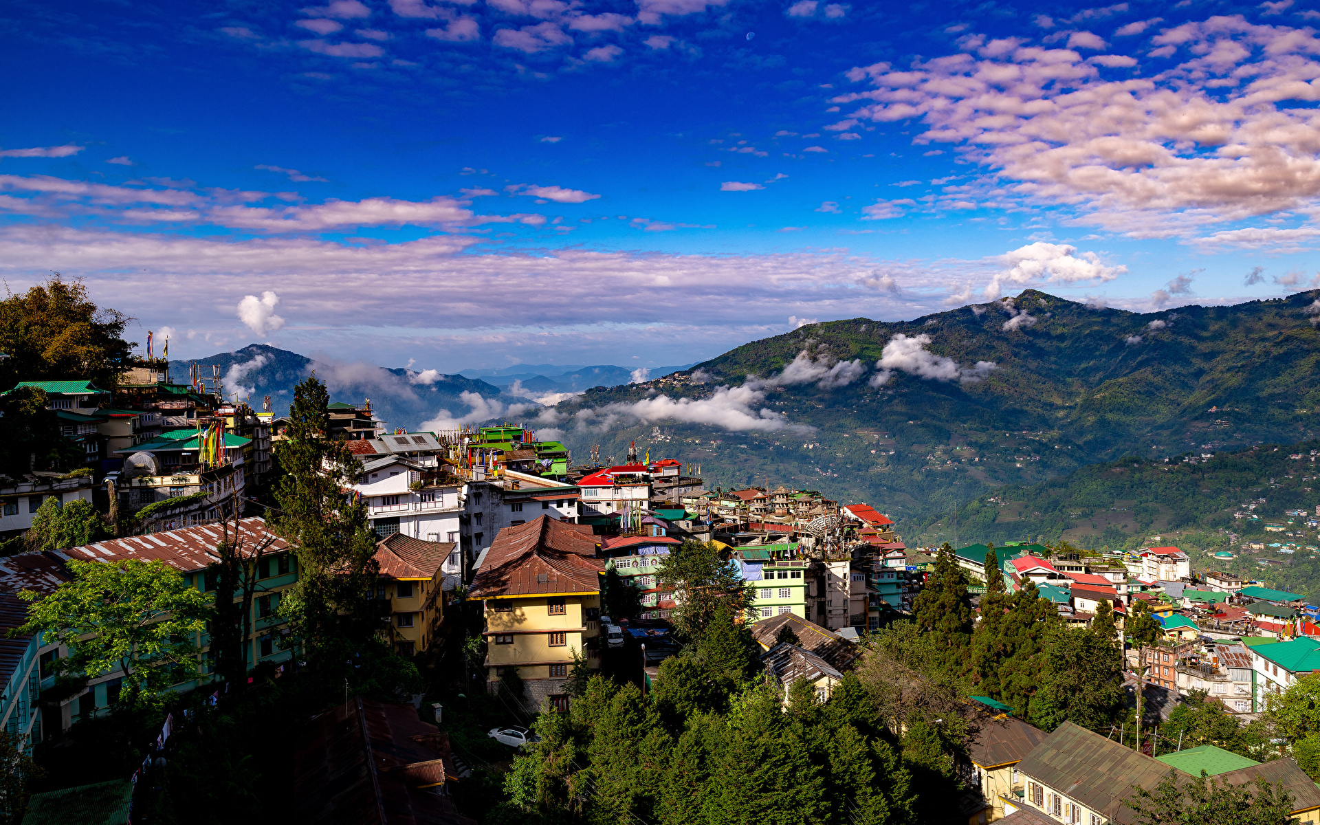 Фотография Индия Gangtok, Sikkim Горы Природа Небо Здания 1920x1200