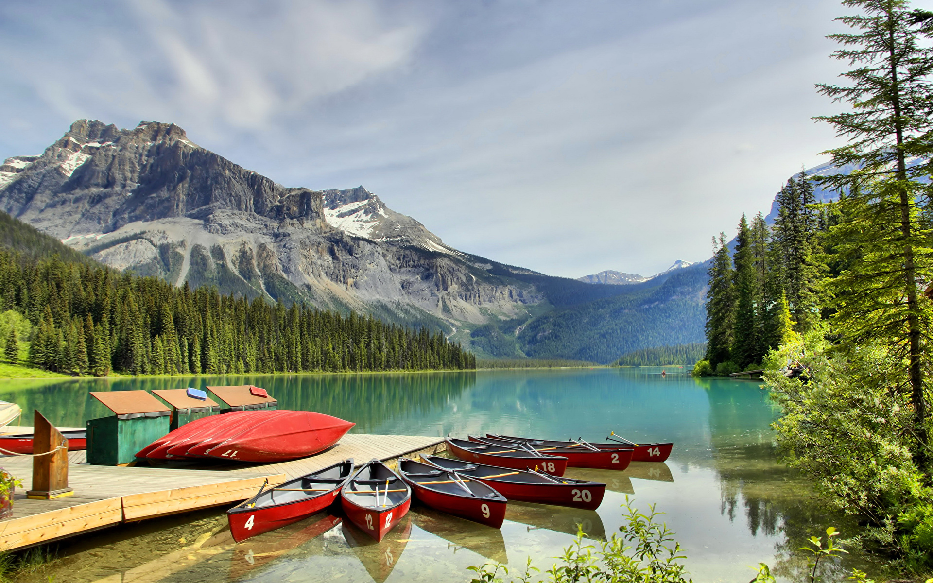 Images Canada Emerald Lake Yoho Nature mountain Parks 1920x1200