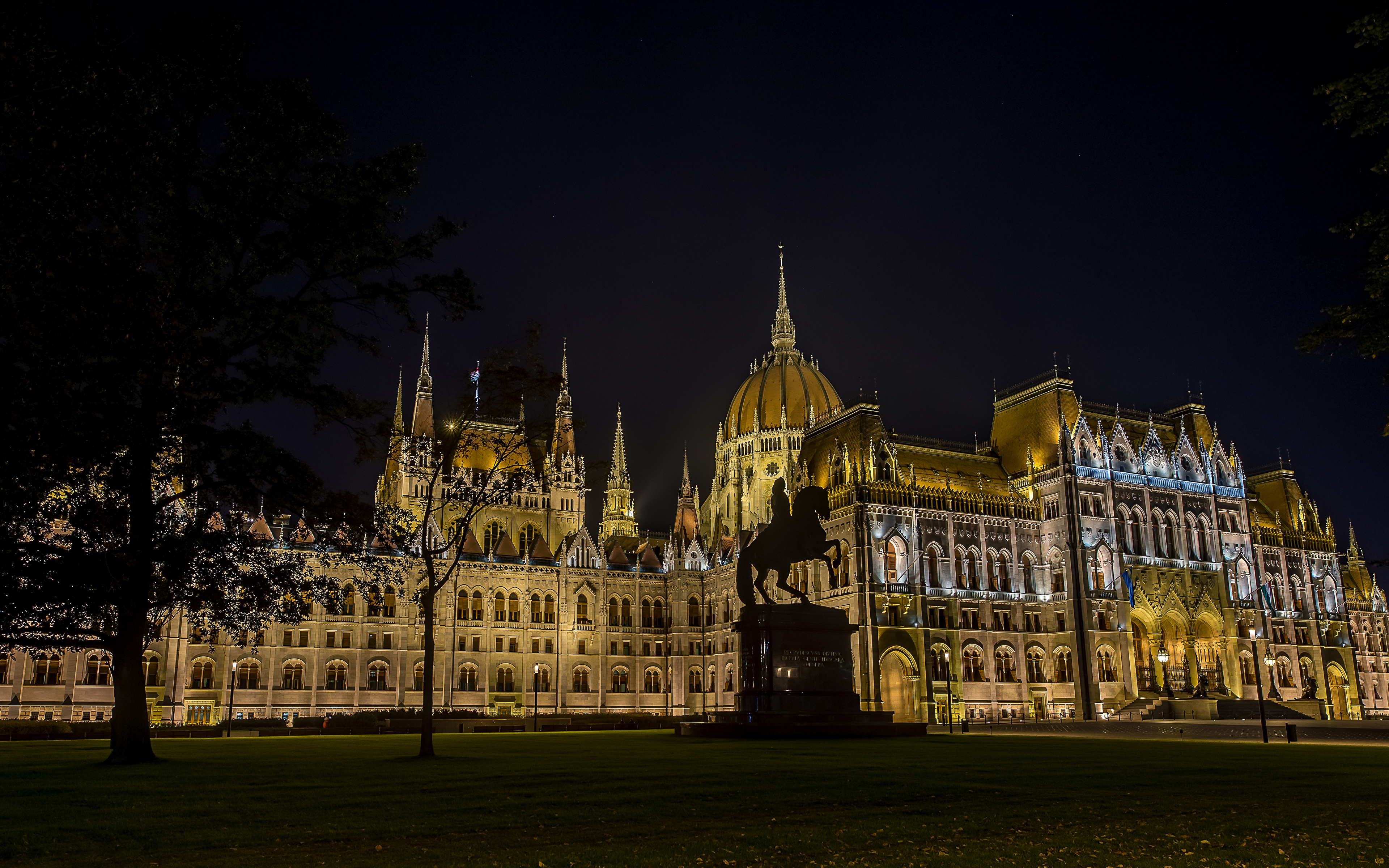 Picture Budapest Hungary Monuments Town square Kossuth Square Lawn Night Houses Cities Design 3840x2400 night time Building