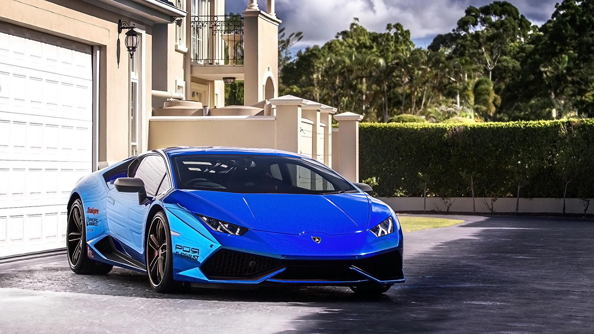 Покажи синие машины. Ламборджини Хуракан голубая. Lamborghini Huracan lp610-4 голубая. Lamborghini Huracan синий. Ламборджини Хураган синий ЭЦВЕТ.