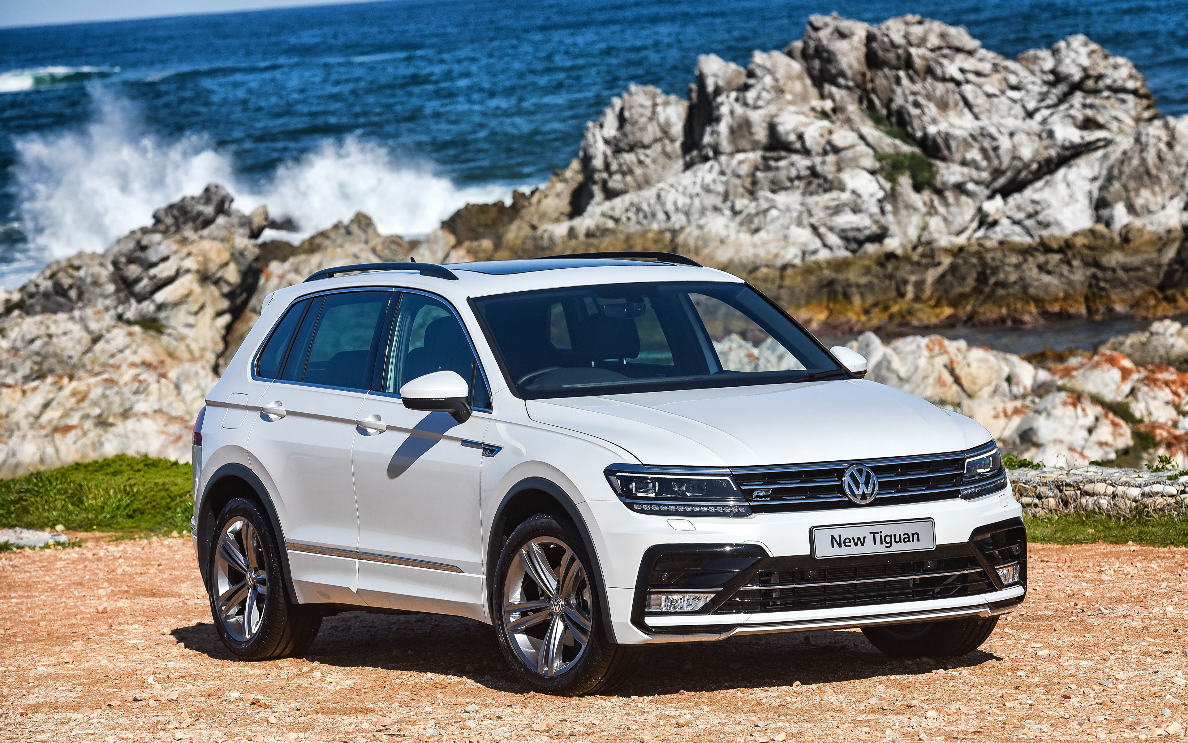 Фотографии Фольксваген 2016 Tiguan R-Line Белый машины 3840x2400