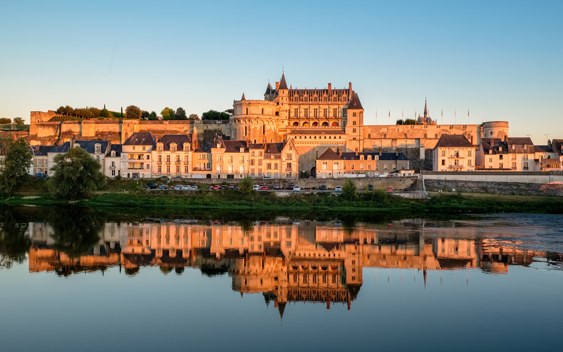 Photo France Amboise Castle castle Reflection river Cities 1920x1200