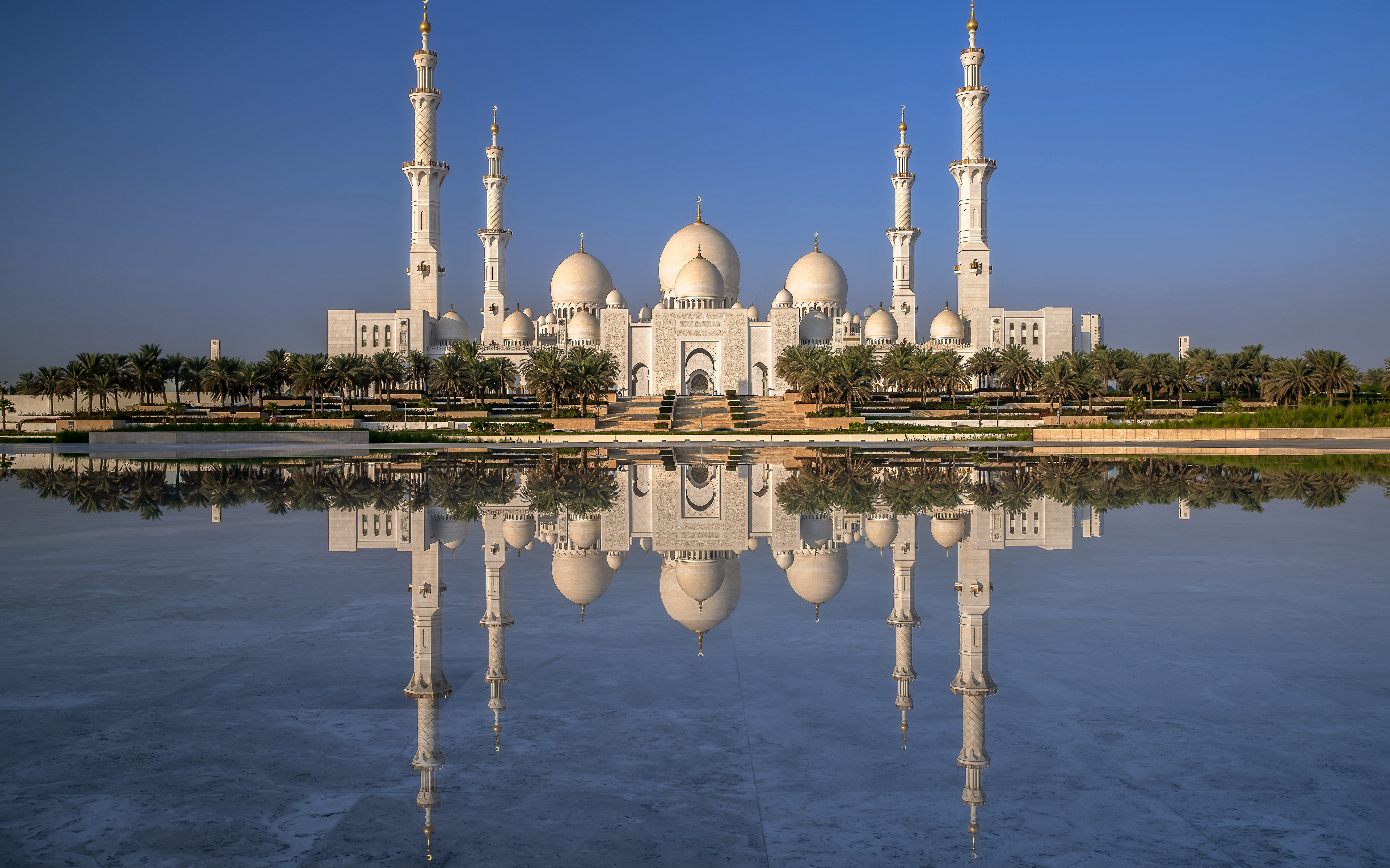 Afbeelding Moskee VAE Sheikh Zayed Grand Mosque, Abu Dhabi Reflectie Steden 3840x2400 verenigde arabische emiraten weerspiegeld een stad