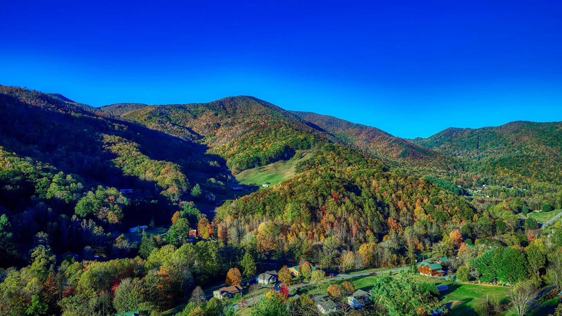 壁紙 19x1080 アメリカ合衆国 山 森林 秋 風景写真 North Carolina 村 自然 ダウンロード 写真