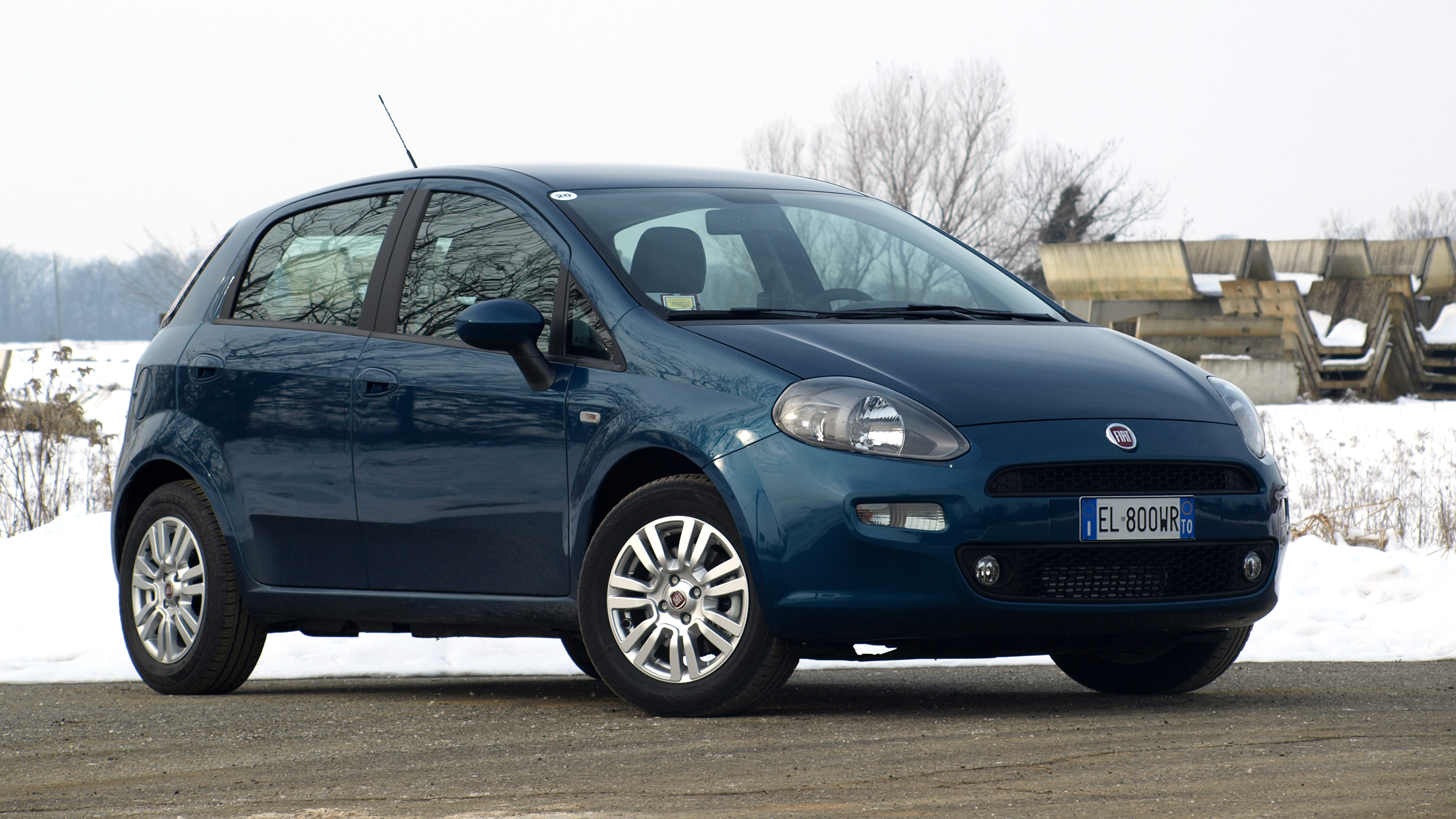 Фото Fiat 2012-18 Punto 5-door Синий Металлик Автомобили 3840x2160