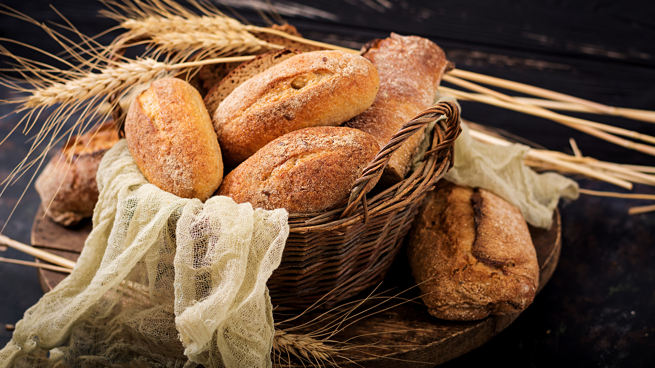 Пшеничные пирожки. Красивый хлеб. Выпечка хлеба. Хдебо булочные изделия. Хлеб и хлебобулочные изделия.