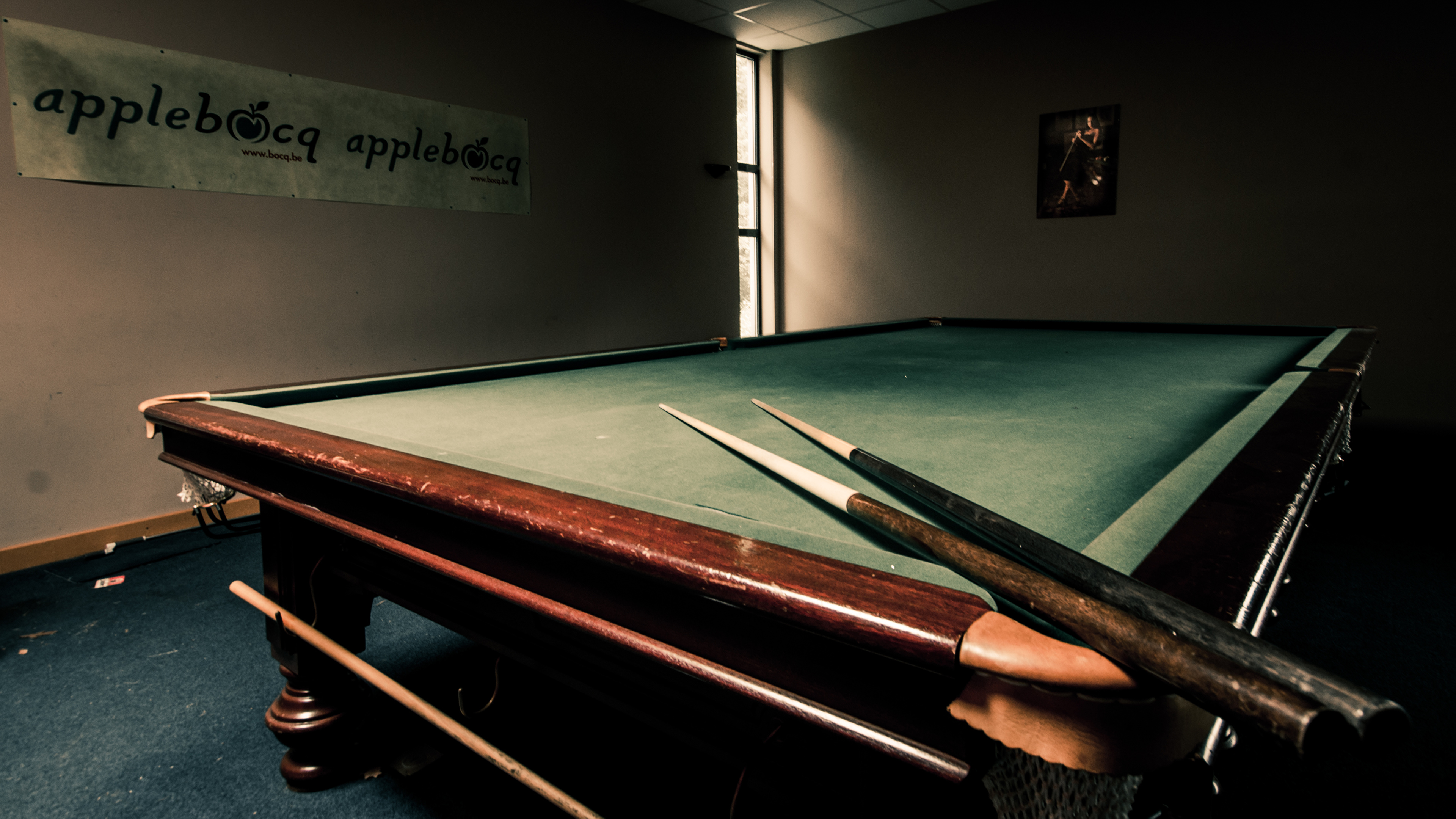 Photo Athletic Billiards Table 3840x2160