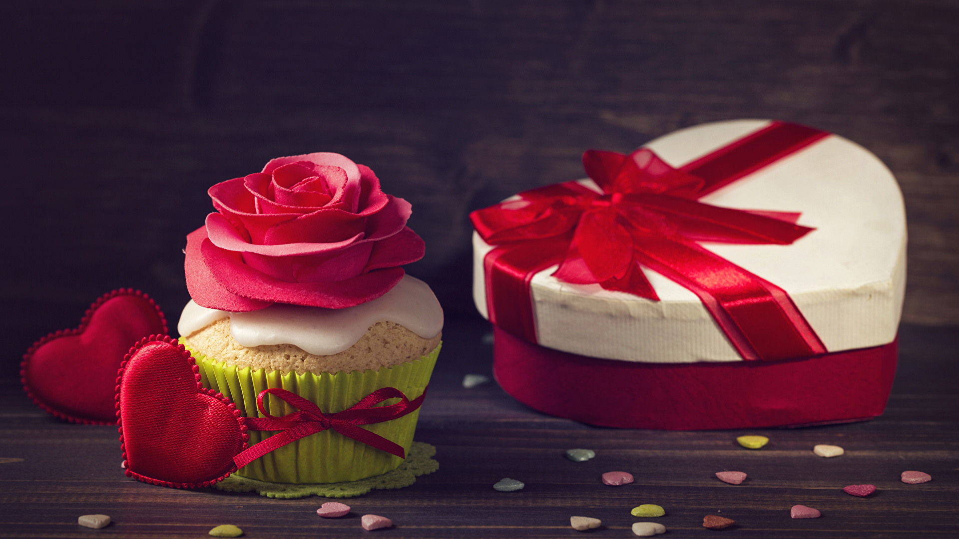 生日蛋糕，玫瑰花，花瓣，糖果，爱心，生日快乐蛋糕桌面壁纸1920x1080高清大图_彼岸桌面