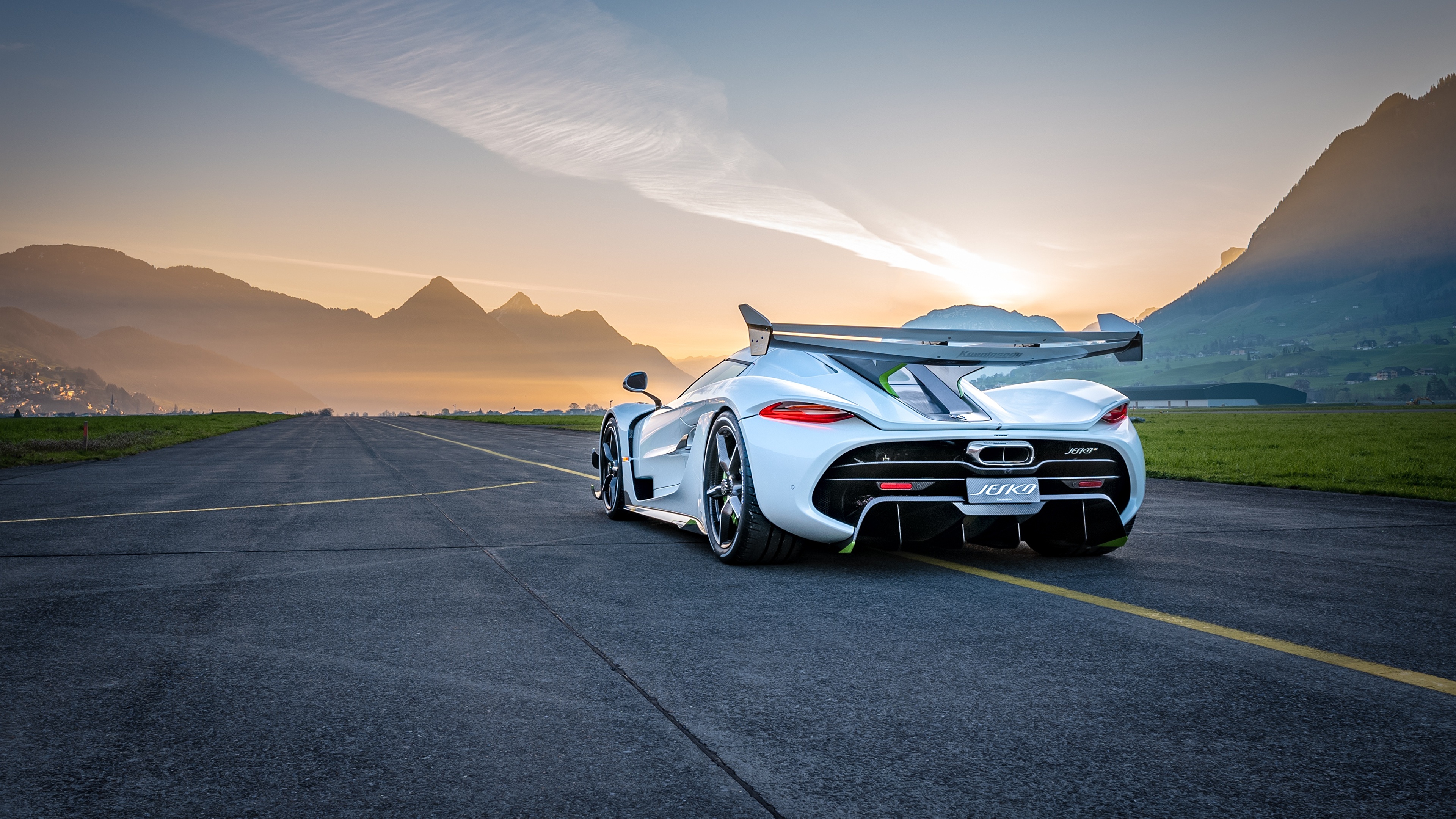 Download wallpaper: Koenigsegg Jesko Absolut 1366x768