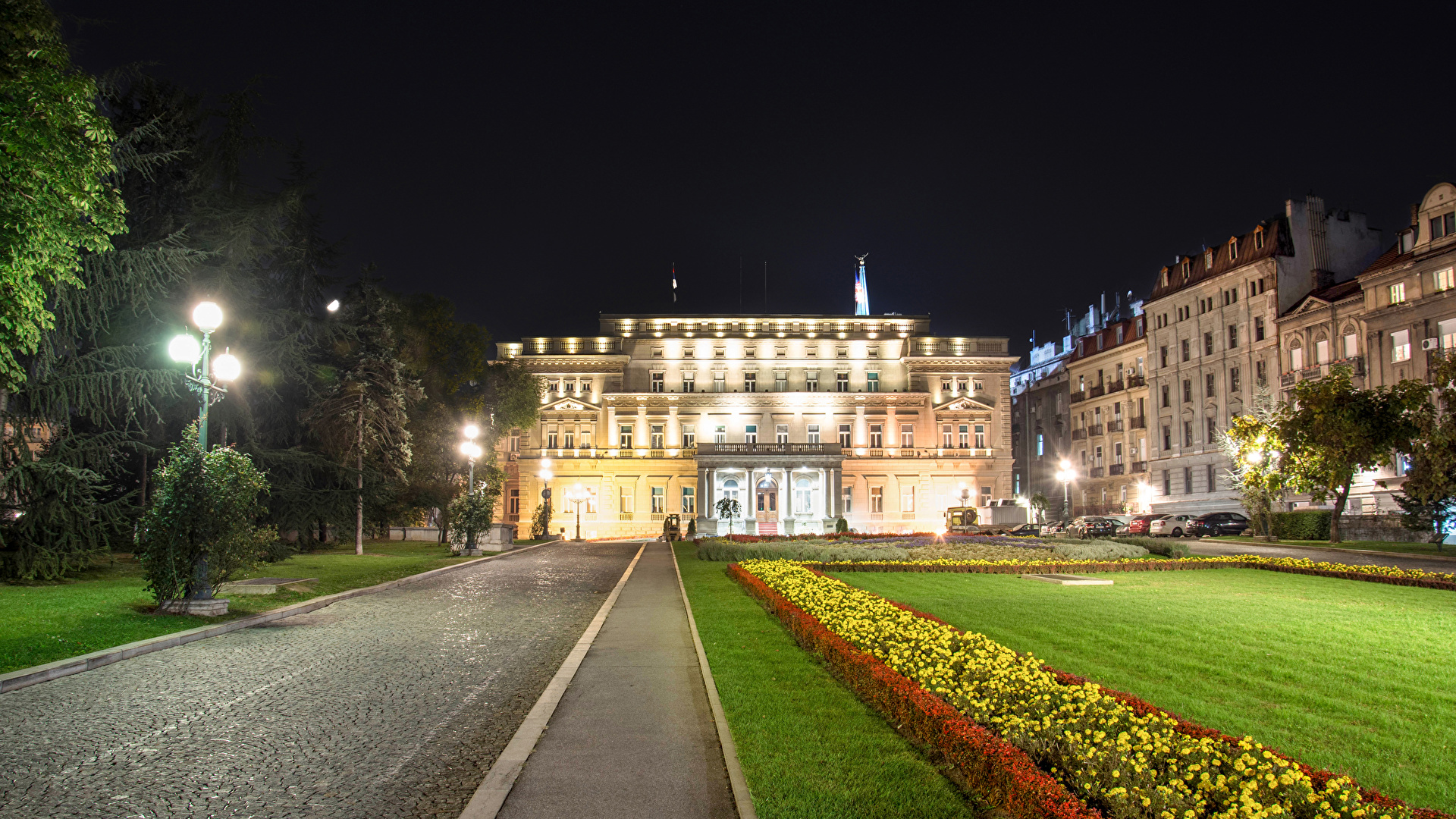 壁紙 19x1080 住宅 ベオグラード National Assembly セルビア 夜 街灯 芝 都市 ダウンロード 写真